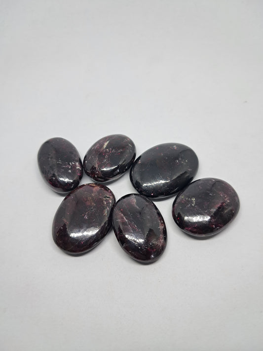 Piedras de Palma de Granate Rojo n.° PG1