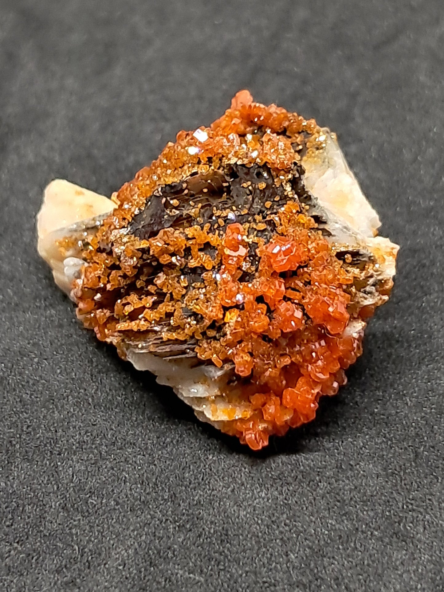High grade Vanadinite (Non-precious Natural Stone) #VD6