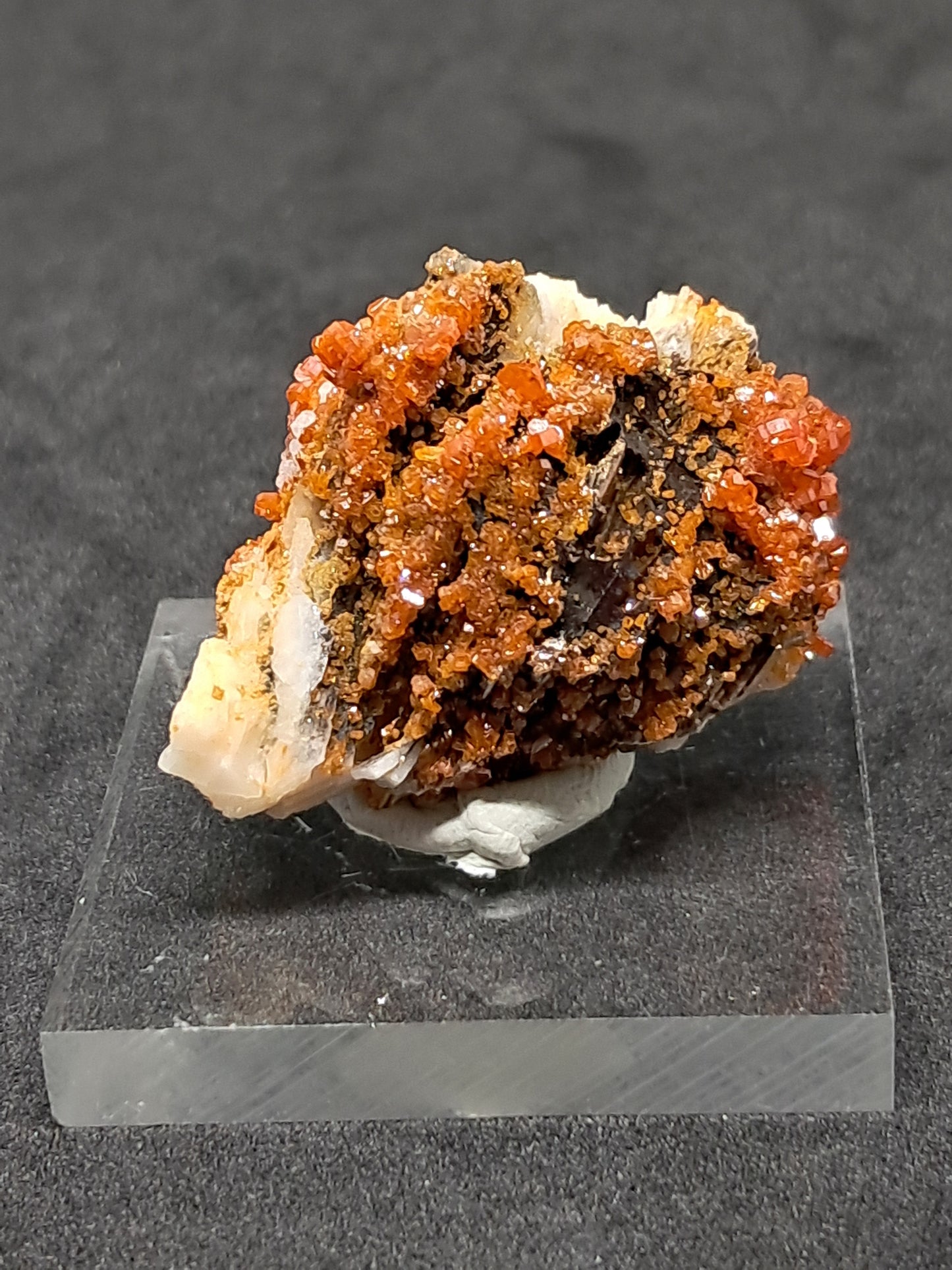 High grade Vanadinite (Non-precious Natural Stone) #VD6