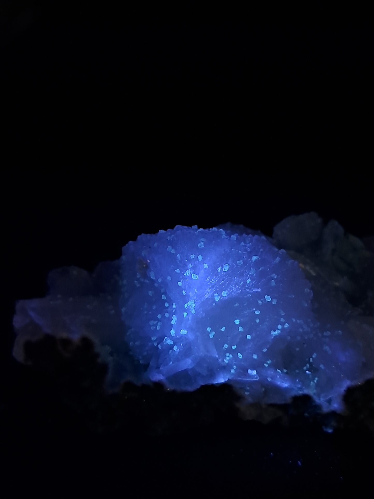 Green Apophyllite (Fluorapophyllite) with Stilbite, Mordenite and UV-reactive Calcites #GA6
