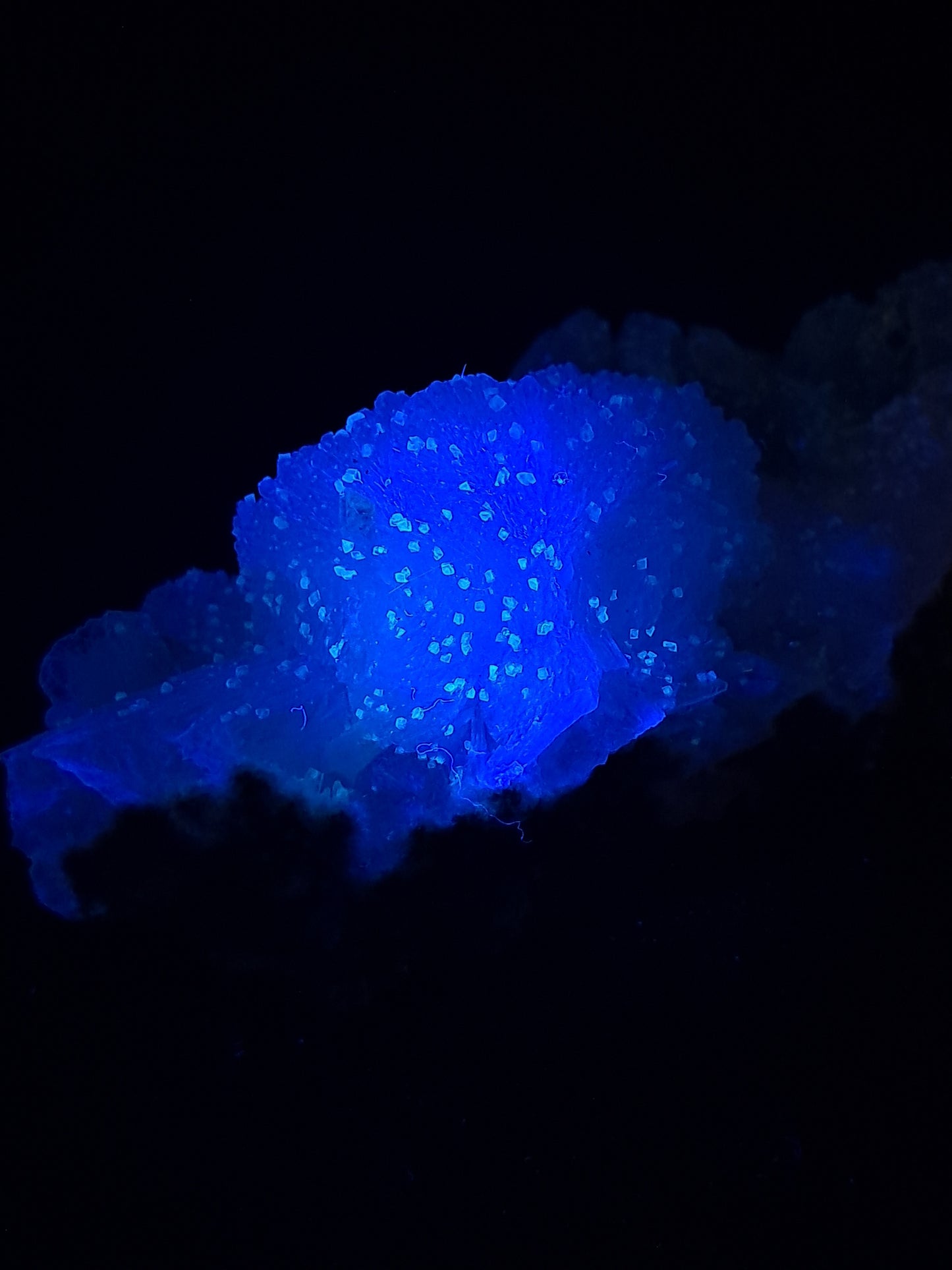 Green Apophyllite (Fluorapophyllite) with Stilbite, Mordenite and UV-reactive Calcites #GA6