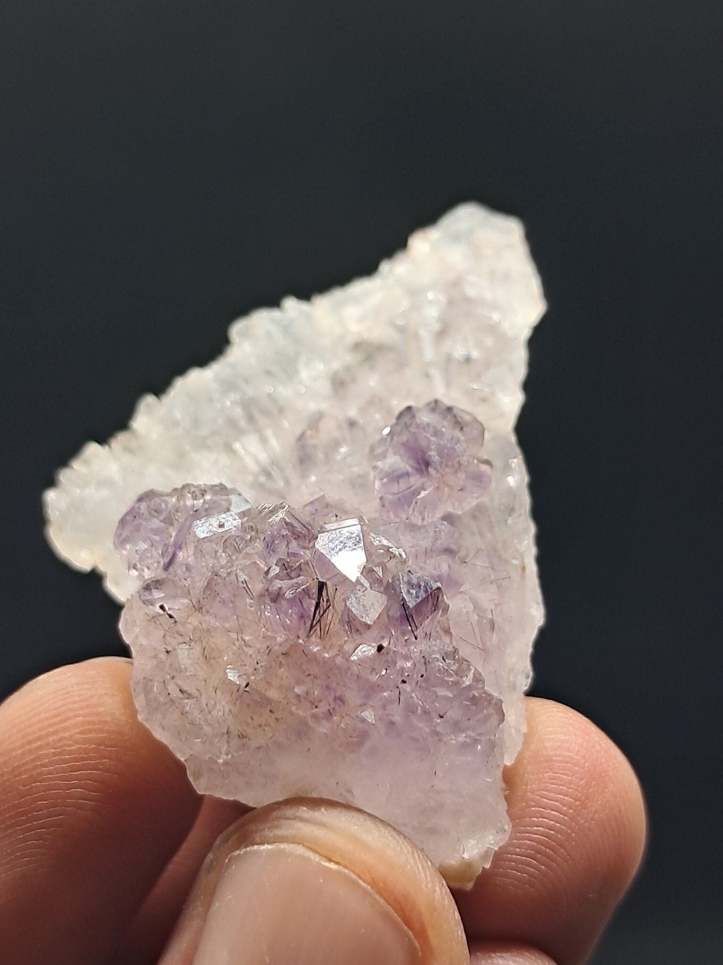 Cúmulo de cristal de amatista en cetro sobre cuarzo (karur) | Piedra natural | Ejemplar mineral n.° KA72