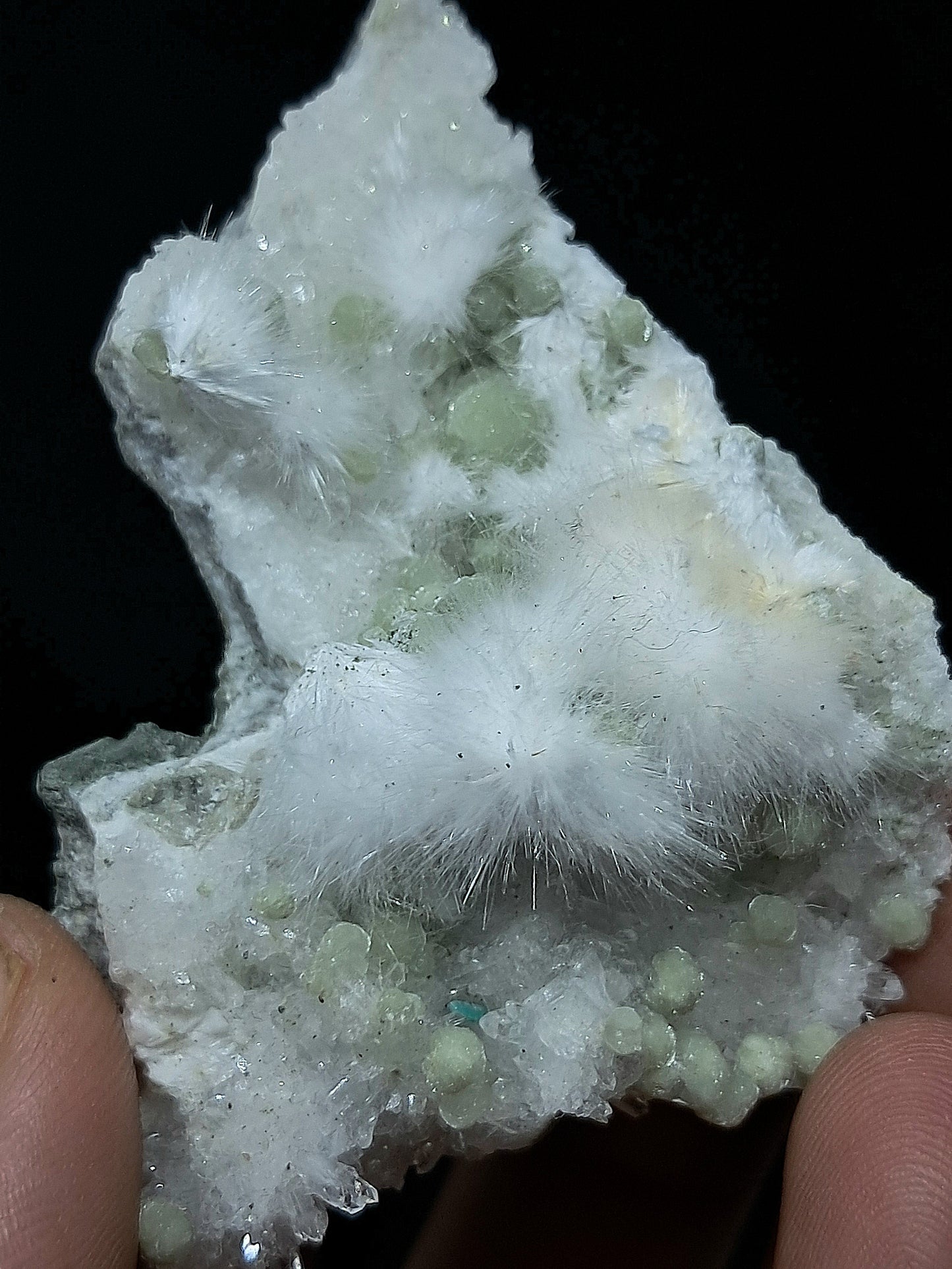 Okenita con girolita sobre matriz de cuarzo (Bombay) | Ejemplar mineral | Calidad de coleccionista | Cristal natural n.° OK29