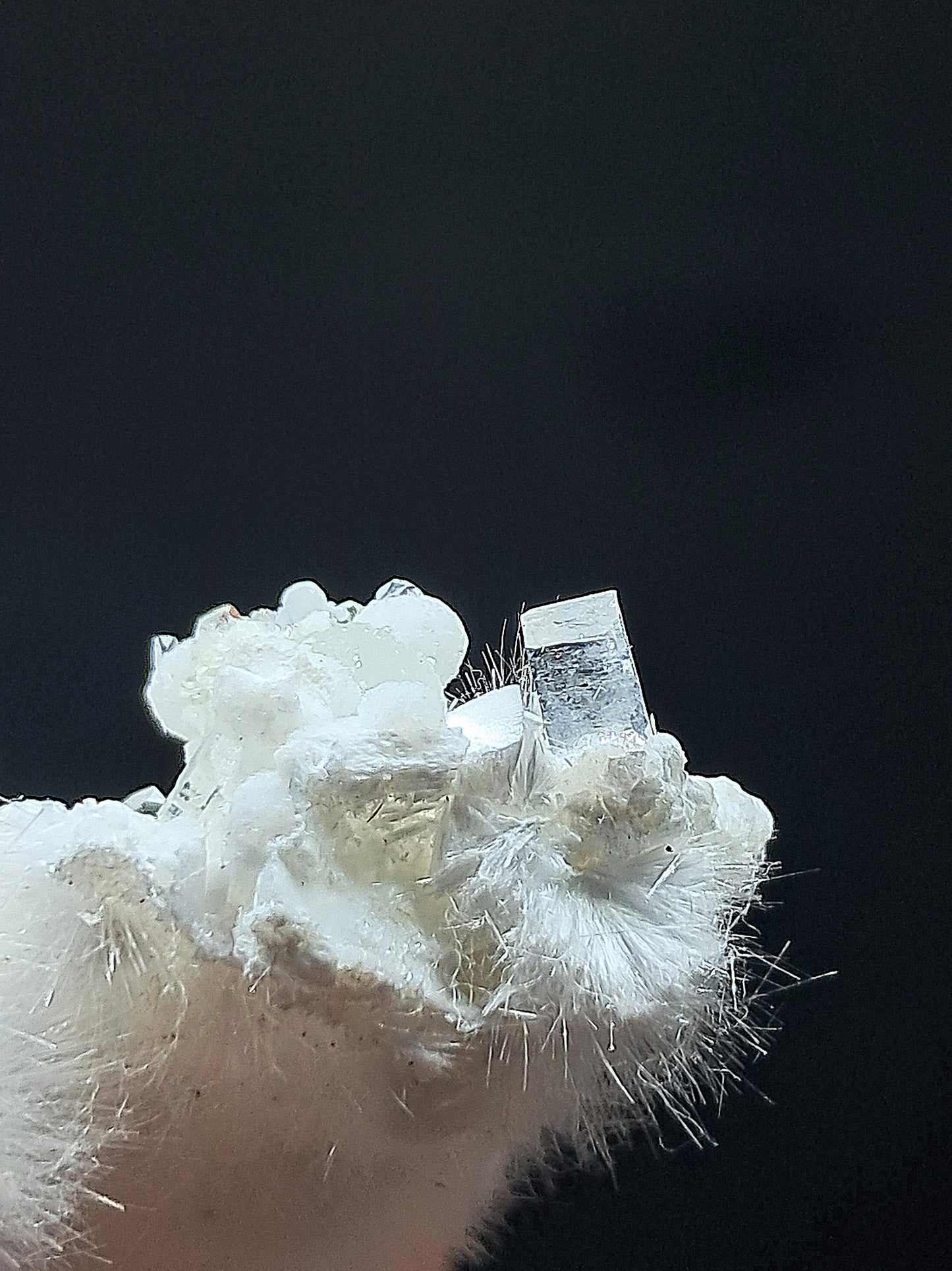 Ejemplar mineral de okenita con girolita y apofilita (Bombay) | Calidad de coleccionista | Cristal natural n.° OK31
