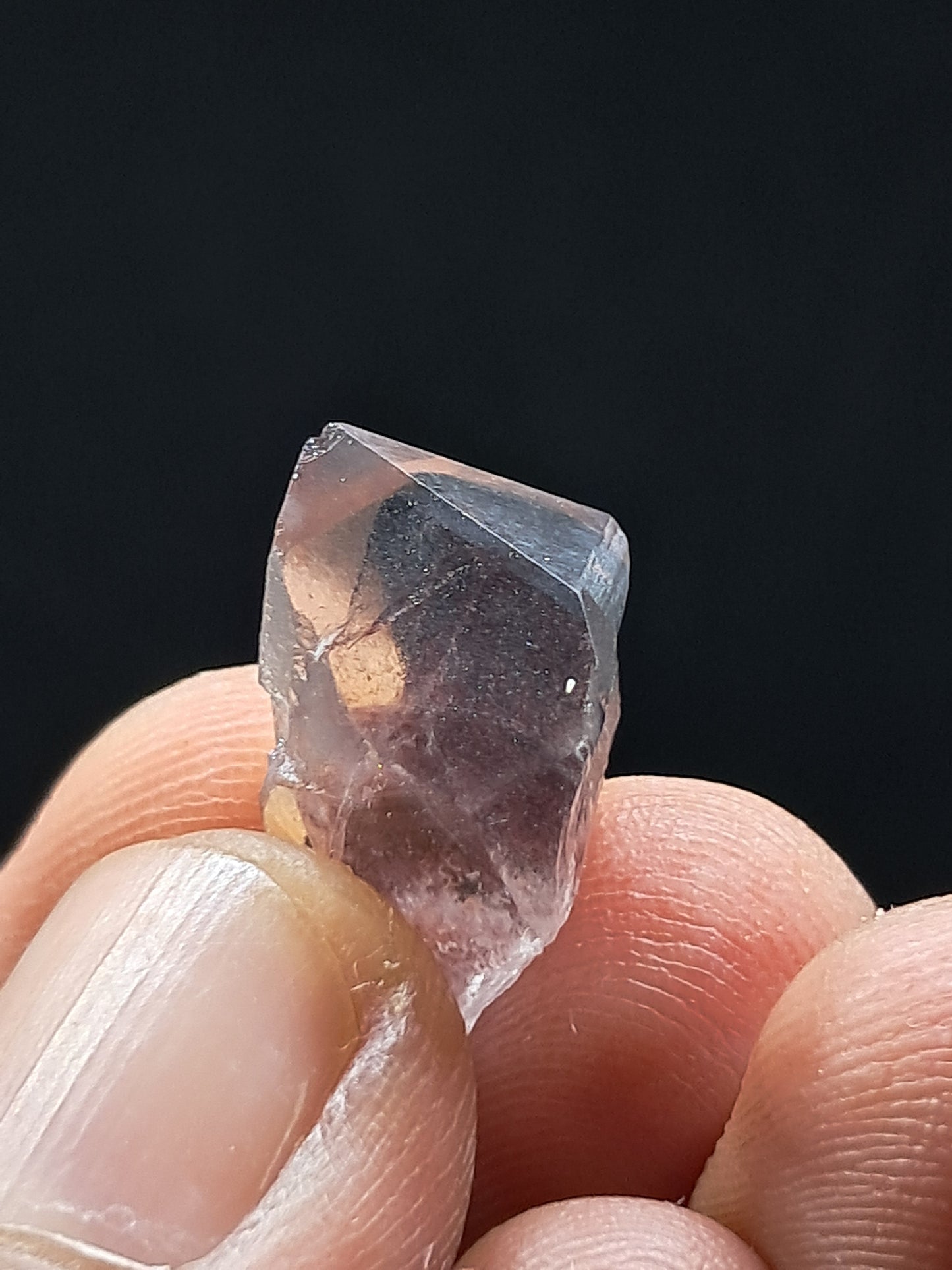 Punta de cristal natural de cuarzo fantasma hematita (Telangana) | Ejemplar mineral n.° HPQ20