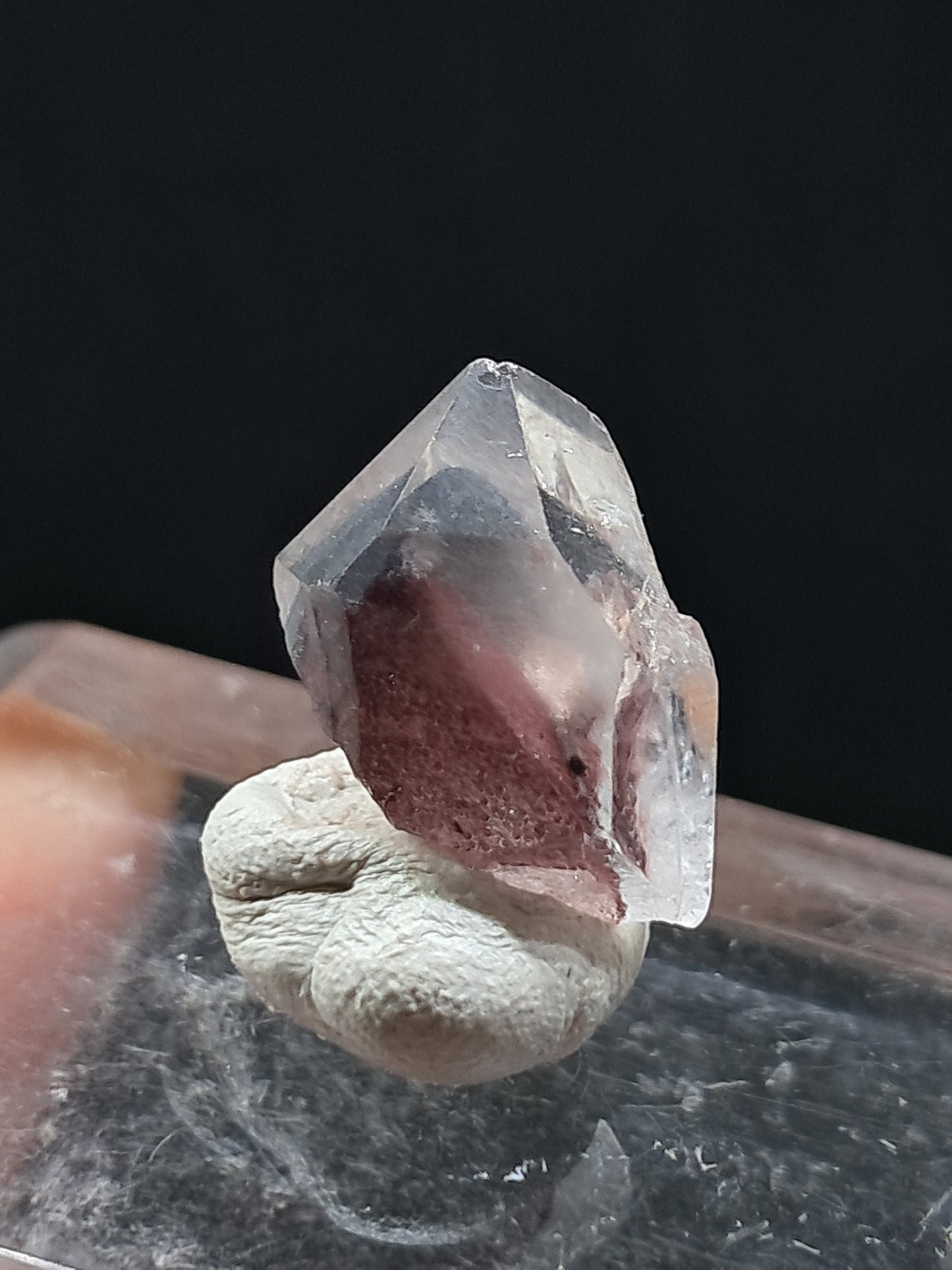 Punta de cristal natural de cuarzo fantasma hematita (Telangana) | Ejemplar mineral n.° HPQ20