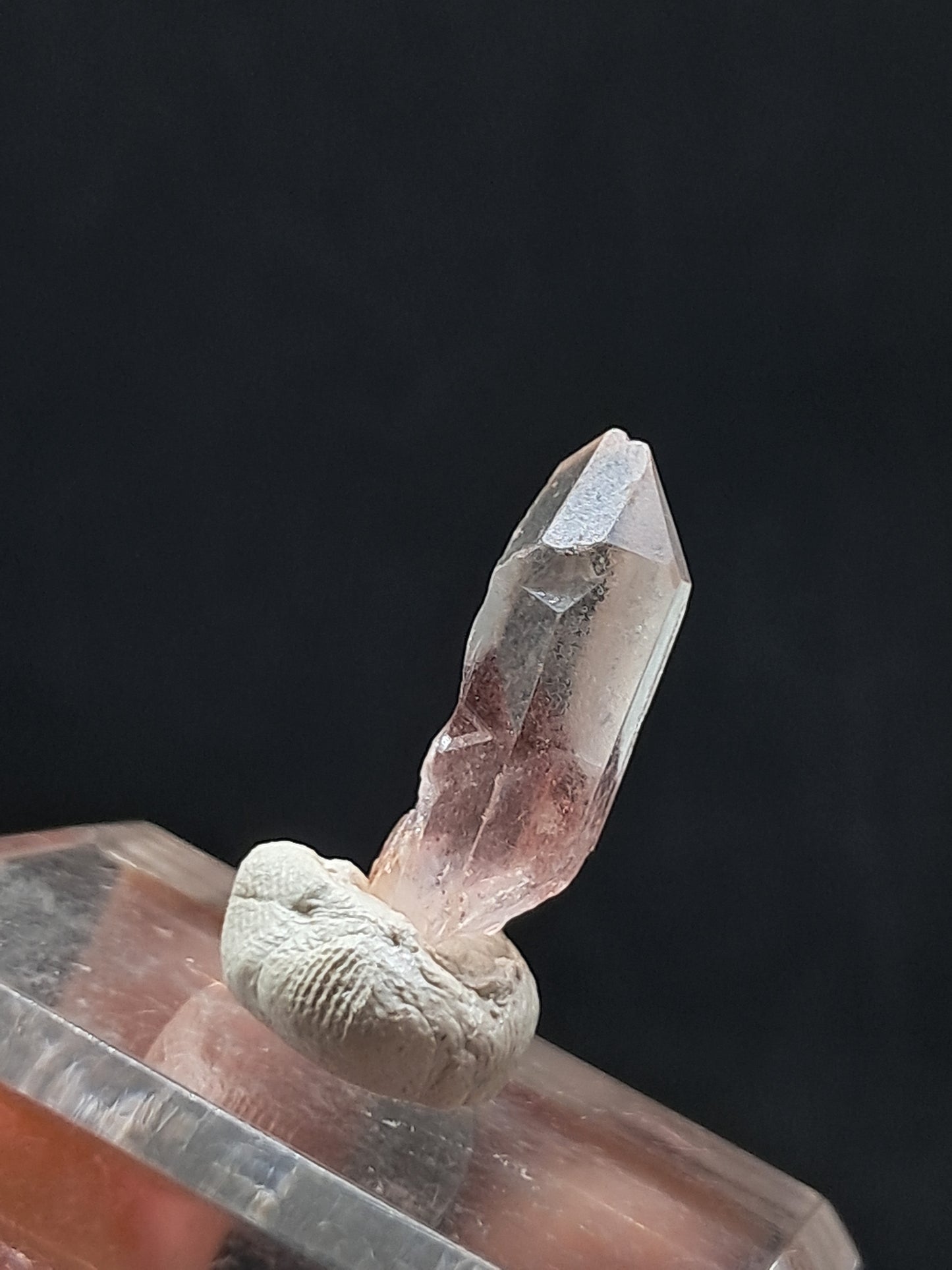 Cuarzo fantasma hematita (Telangana) Punta de cristal natural | Ejemplar mineral n.° HPQ22