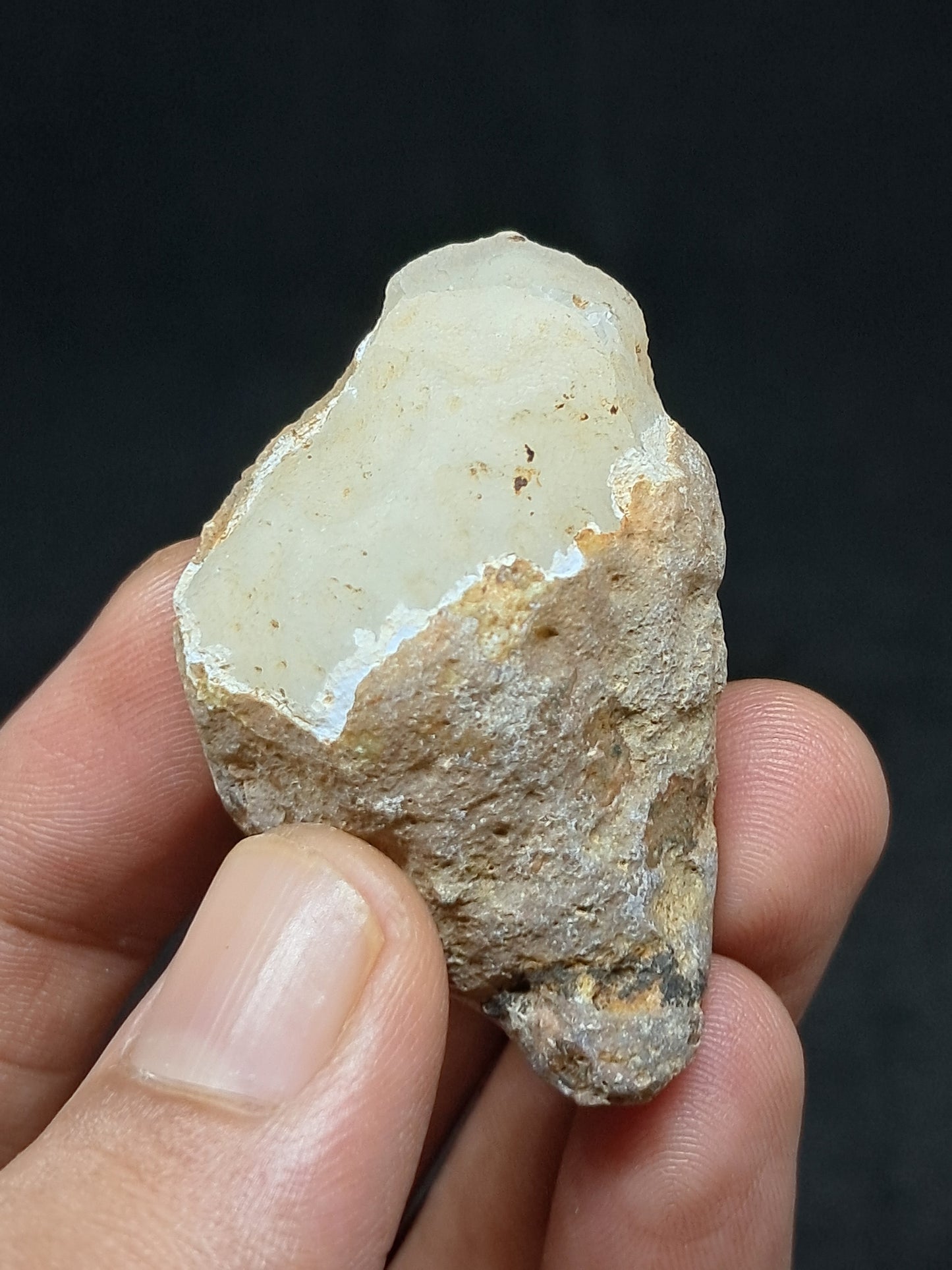 Quartz Geode (Ajanta) w/ UV-reactive Calcites | Iridiscent Points | Natural Crystal | Anandalite | Iris Quartz #GD17