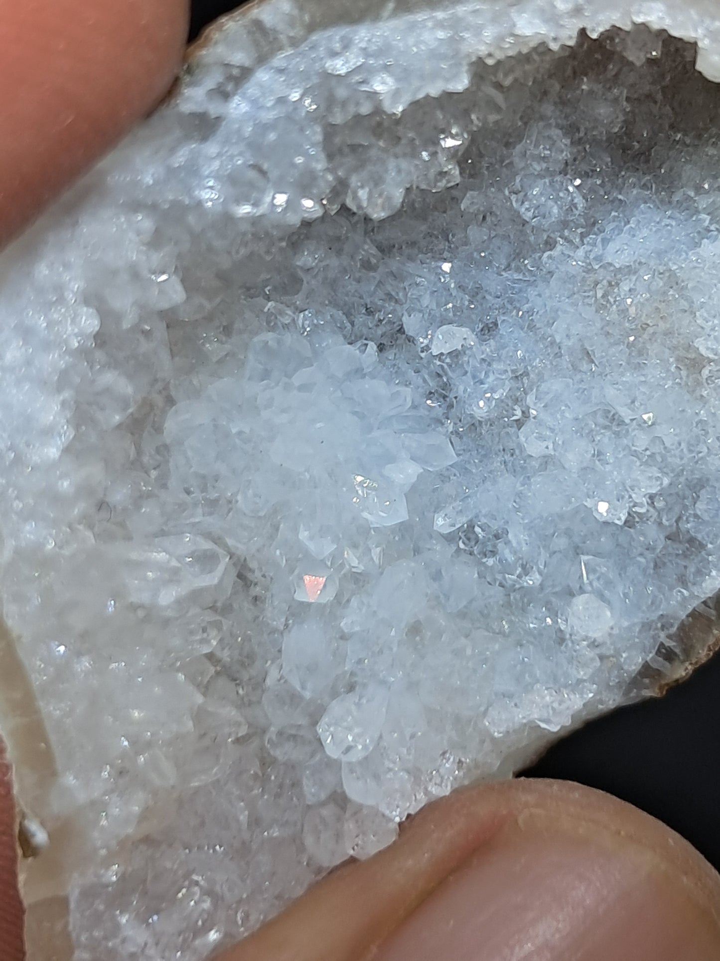 Quartz Geode (Ajanta) w/ UV-reactive Calcites | Iridiscent Points | Natural Crystal | Anandalite | Iris Quartz #GD17