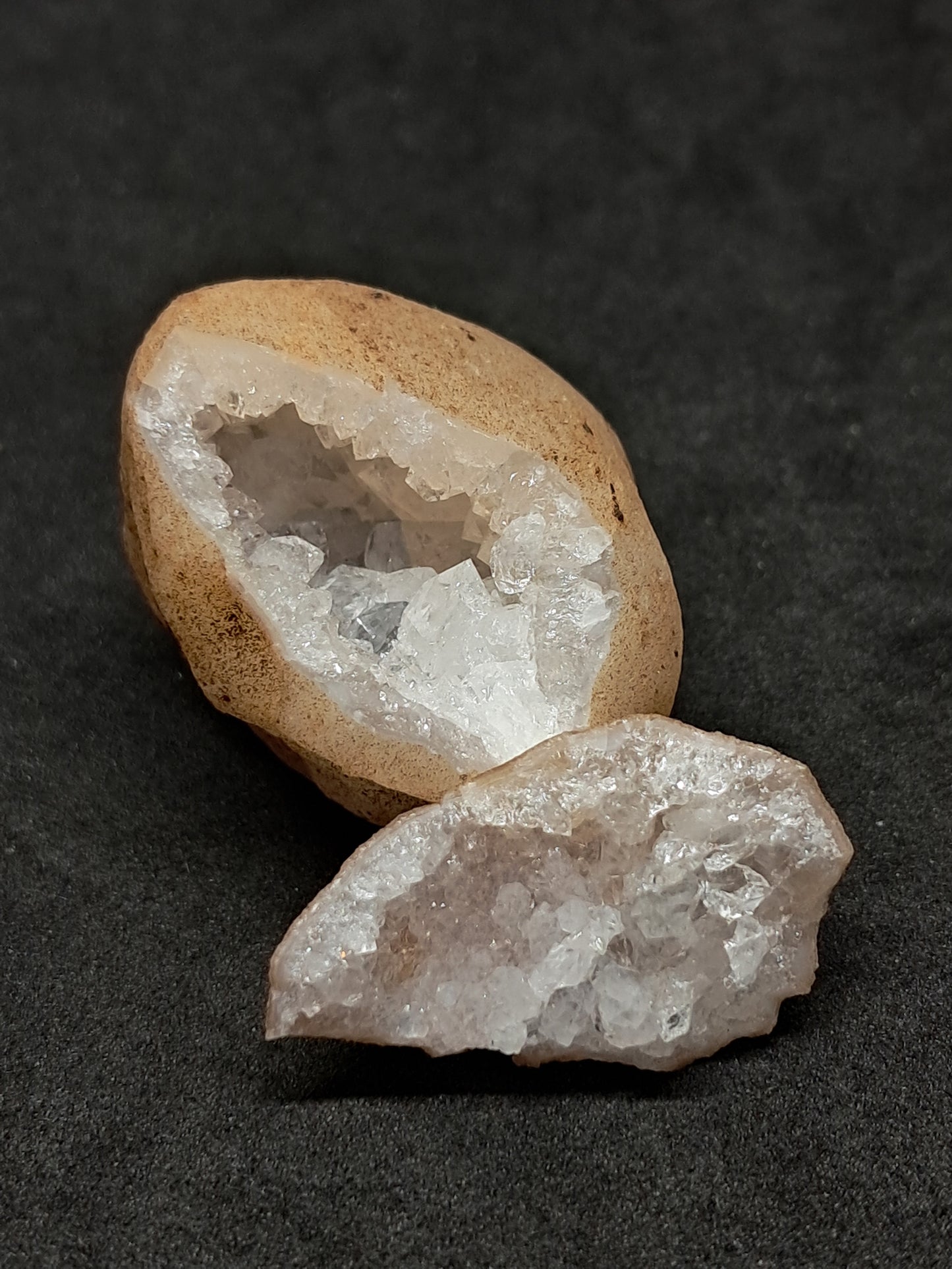 Quartz Geode (Ajanta) | Deep Cavity | Natural Crystal | Big Points #GD22