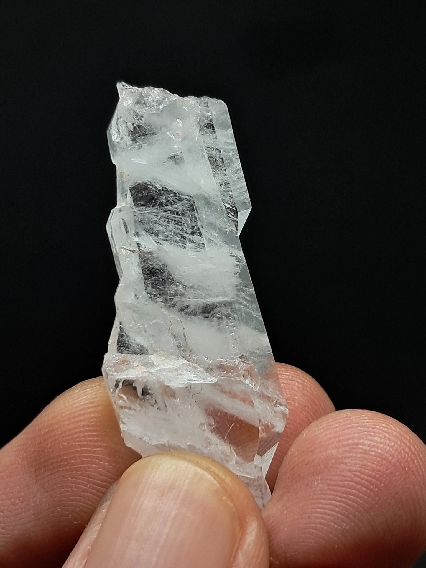Cristal de cuarzo transparente Faden (Santander, Colombia) Punta natural | Ejemplar mineral n.° COQ32
