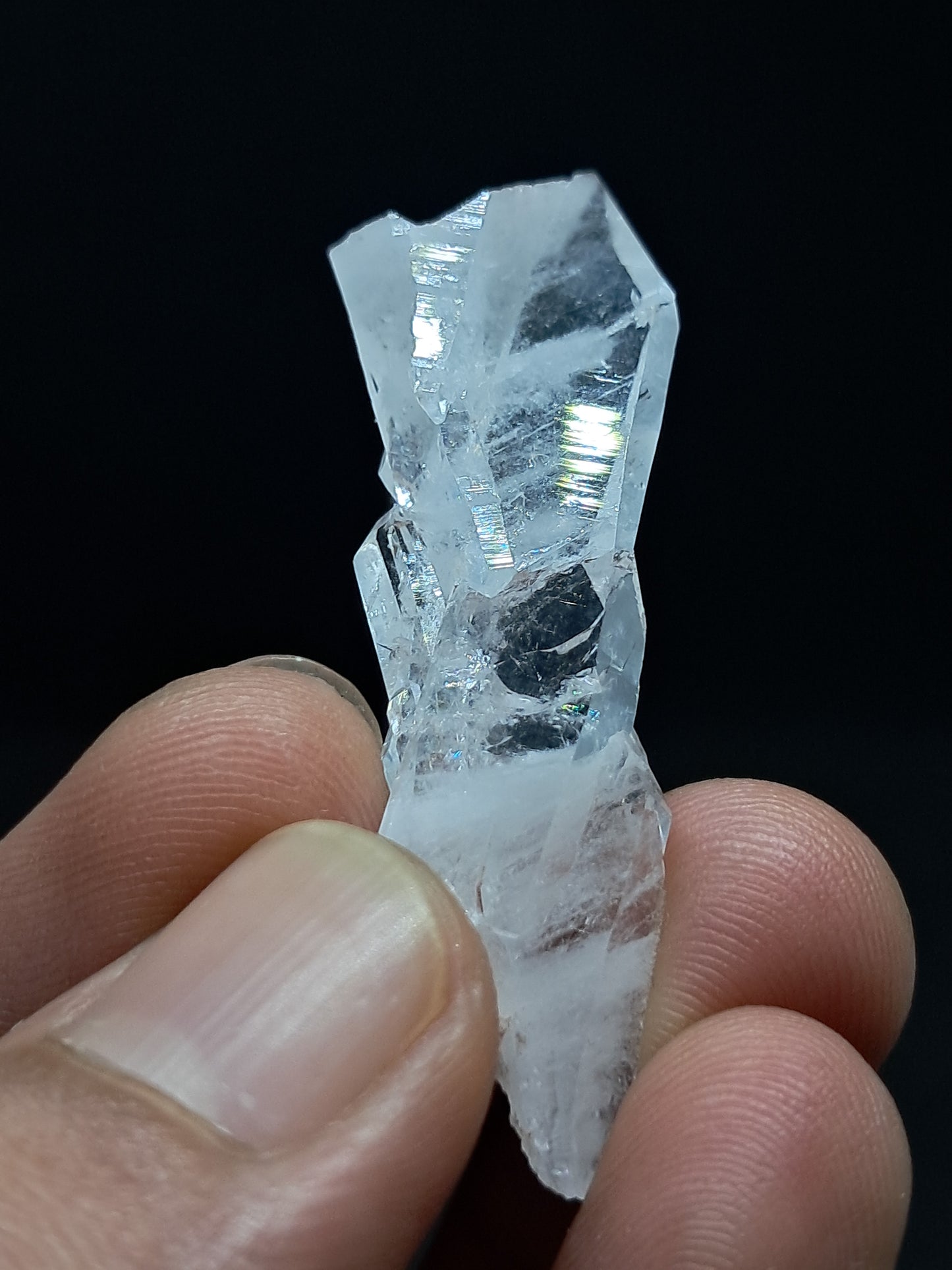 Cristal de cuarzo transparente Faden (Santander, Colombia) Punta natural | Ejemplar mineral n.° COQ30