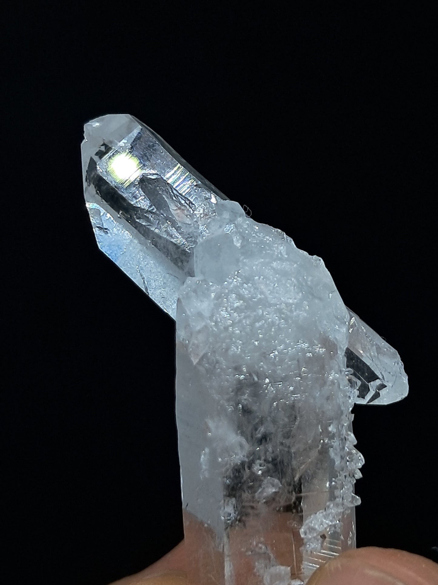 Punta natural de cuarzo transparente entrecruzado (Santander, Colombia) | Ejemplar mineral n.° COQ8
