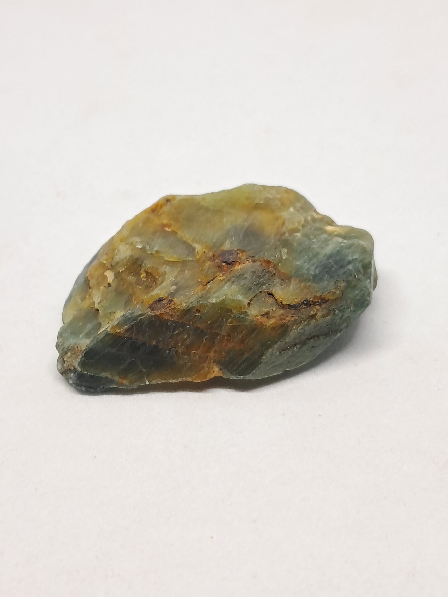Rough Sapphire (Non-precious natural stone) #SP12