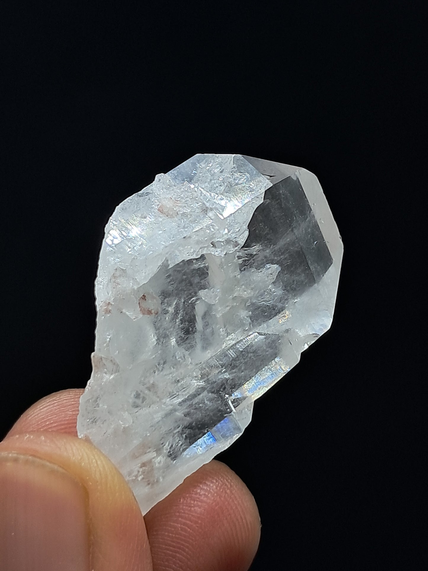 Cristal prismático de cuarzo transparente (Santander, Colombia) Punta natural | Ejemplar mineral n.° COQ25