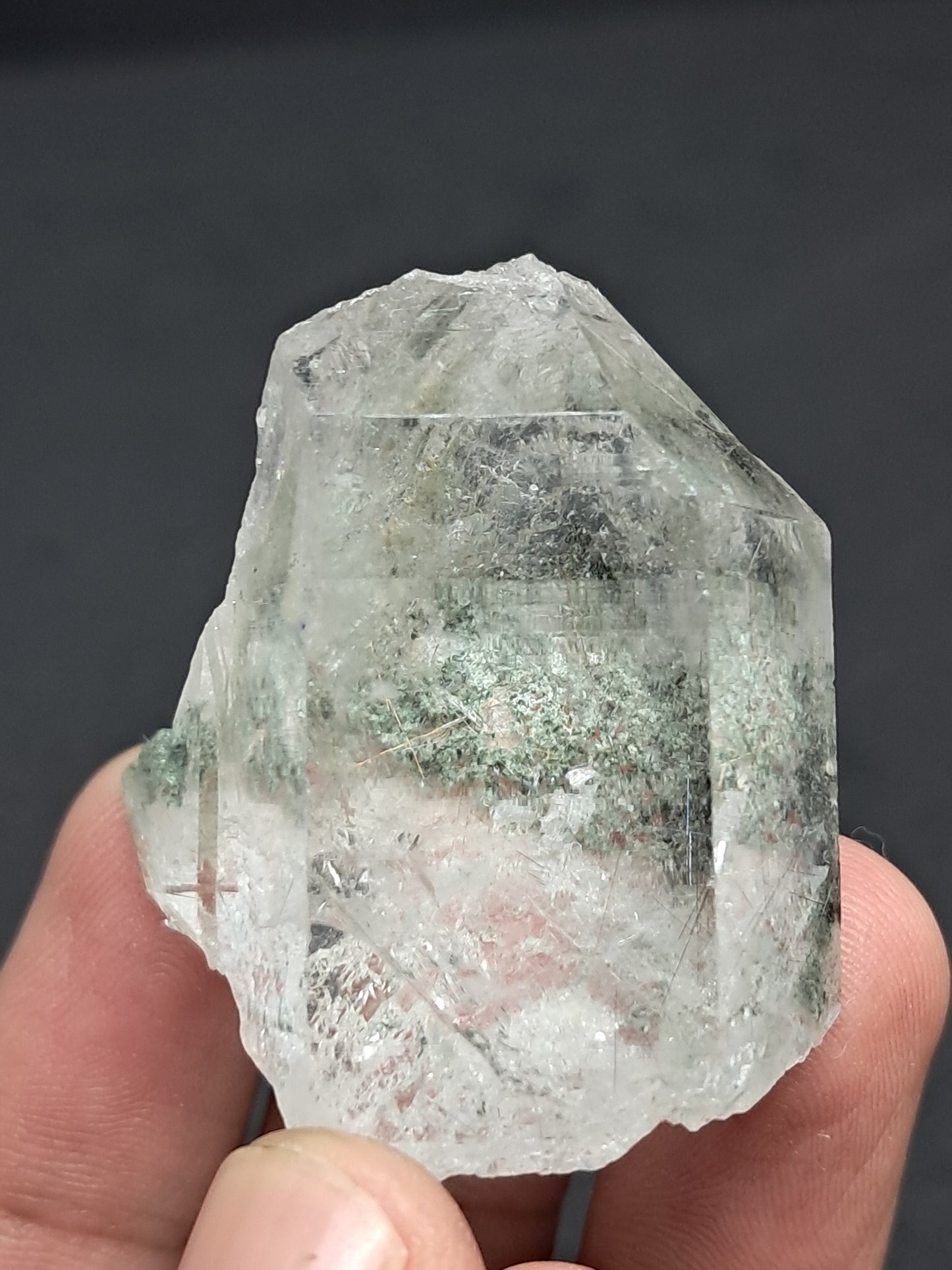 Quartz with Chlorite and Rutile inclusion (Non-precious Natural Stone) #CH37