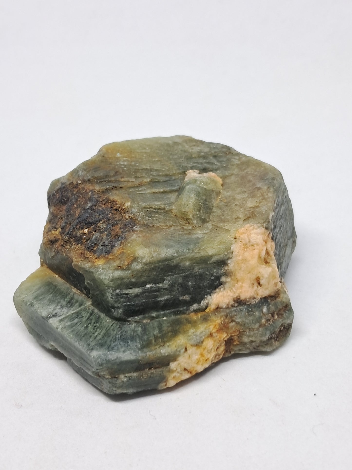 Rough Sapphire (Non-precious natural stone) #SP11