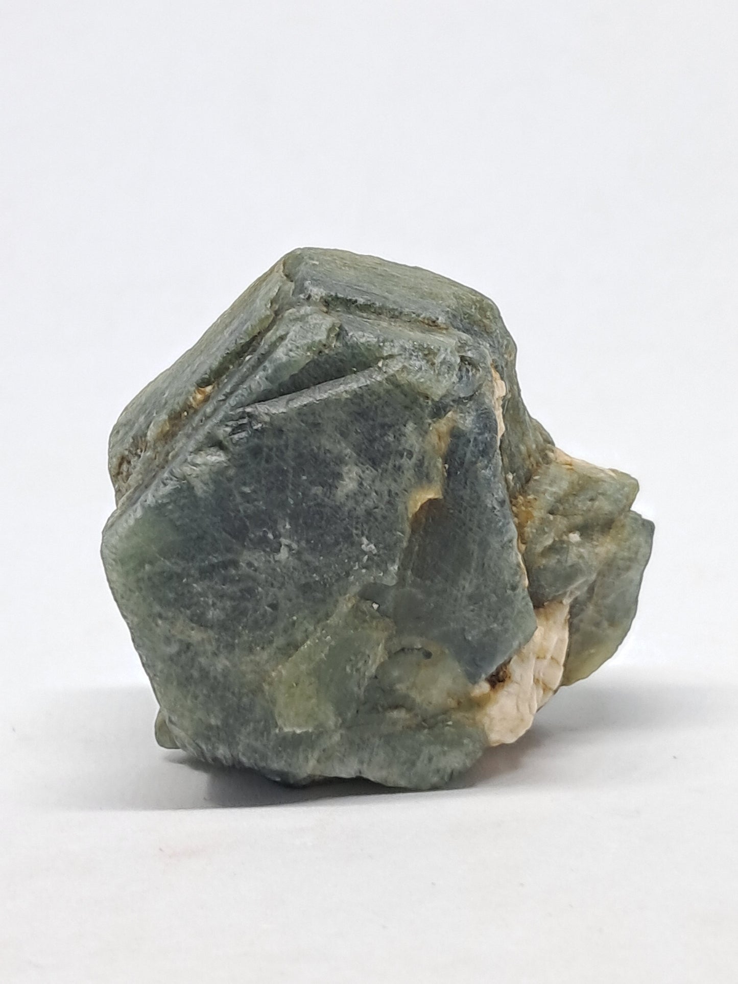 Rough Sapphire (Non-precious natural stone) #SP9