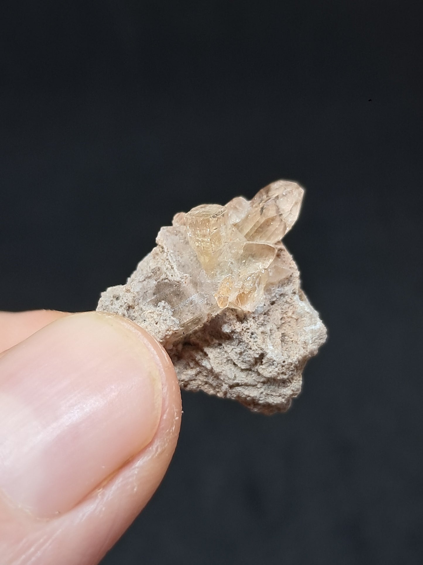 Cristales de topacio natural en matriz (México), piedra preciosa rara | Ejemplar mineral n.° TPZ14