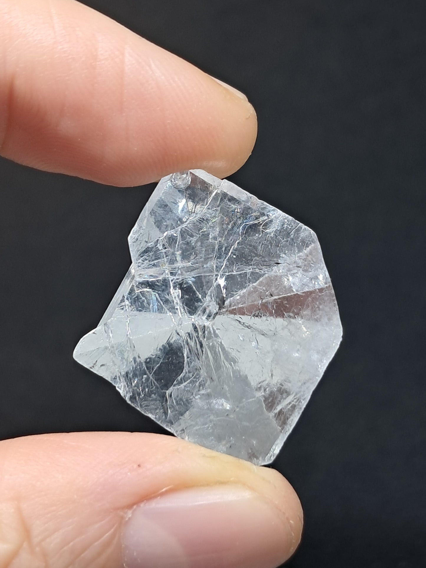 Clear Apophyllite Points (20-26 mm) (Non-precious natural mineral) #AP12