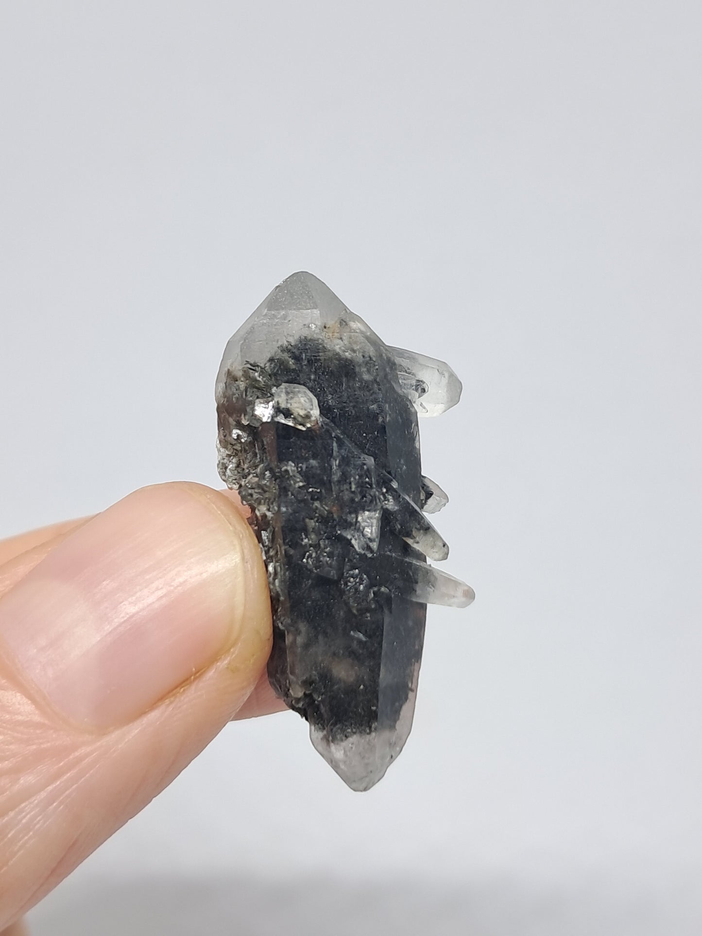 Tourmalinated Quartz biterminated point (Non-precious natural stone) #TQ17