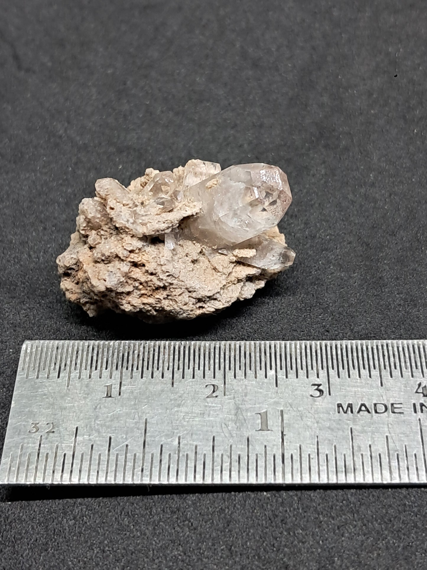 Cristal de topacio blanco natural en matriz (México), piedra preciosa rara | Ejemplar mineral n.° TPZ4