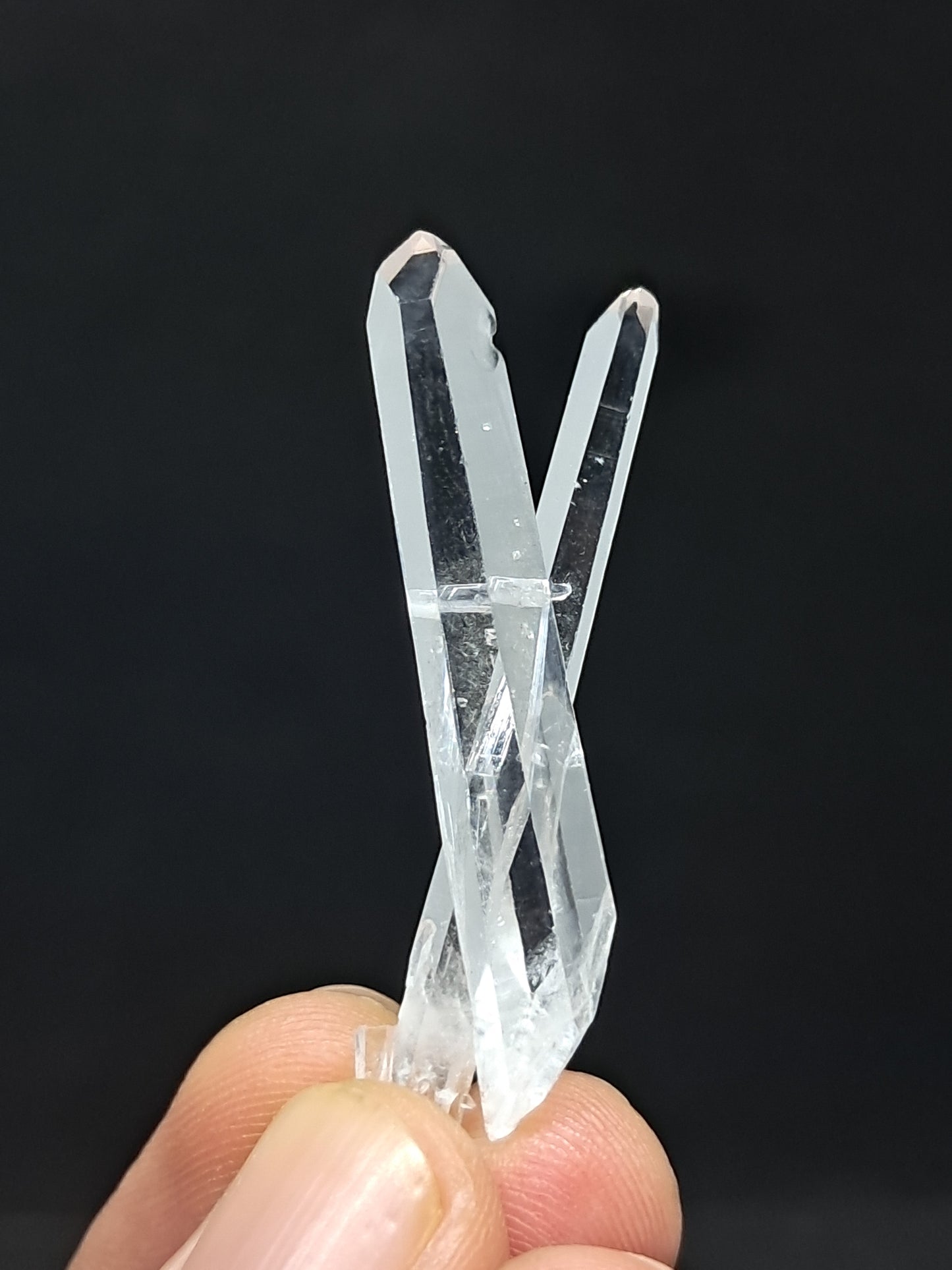 Cuarzo láser intersecante (Santander, Colombia), punta natural superclara | Ejemplar mineral n.° COQ2