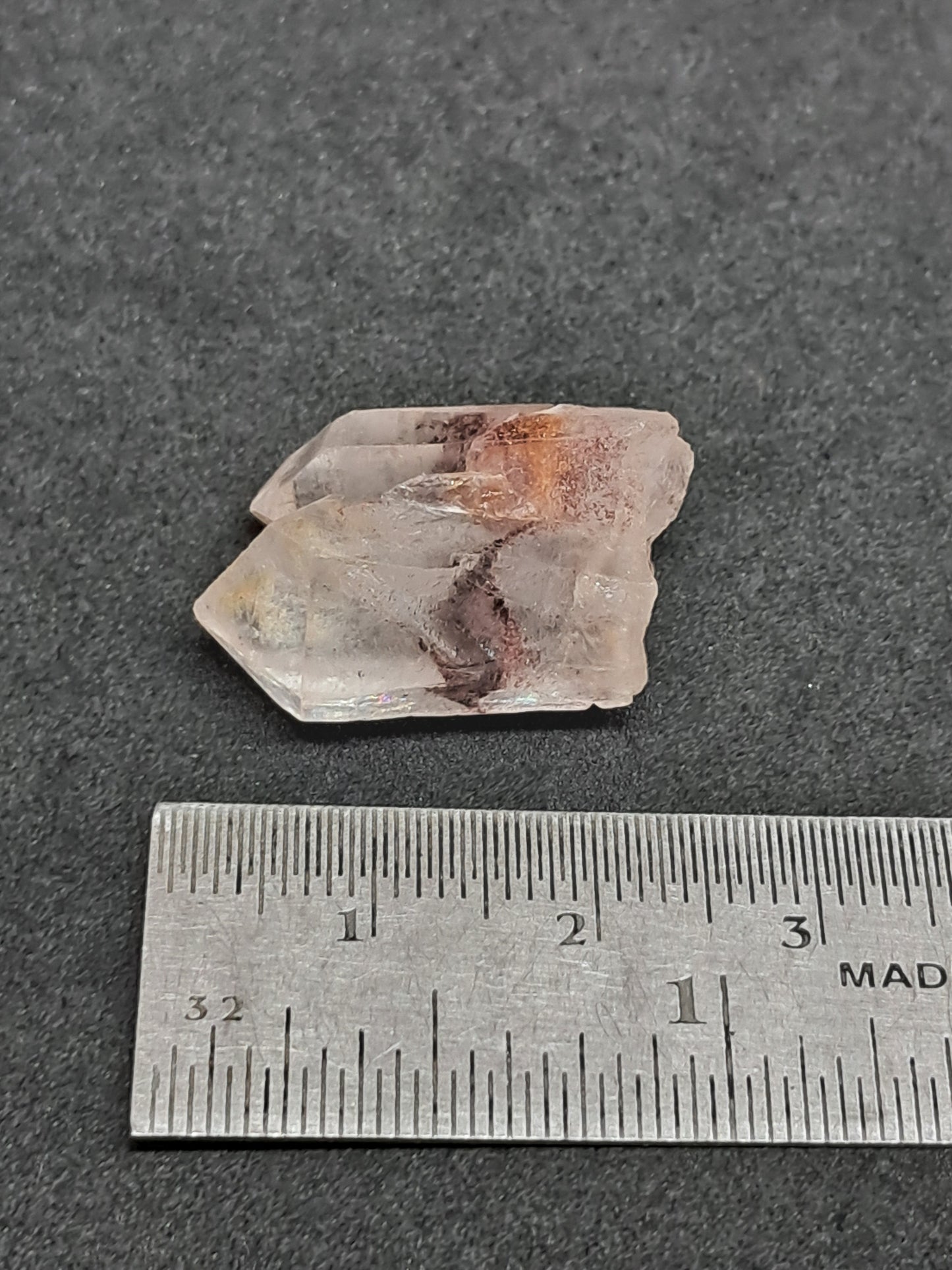 Cuarzo fantasma hematita (Telangana) | Cristal natural | Puntas fusionadas | Ejemplar mineral n.° HPQ42