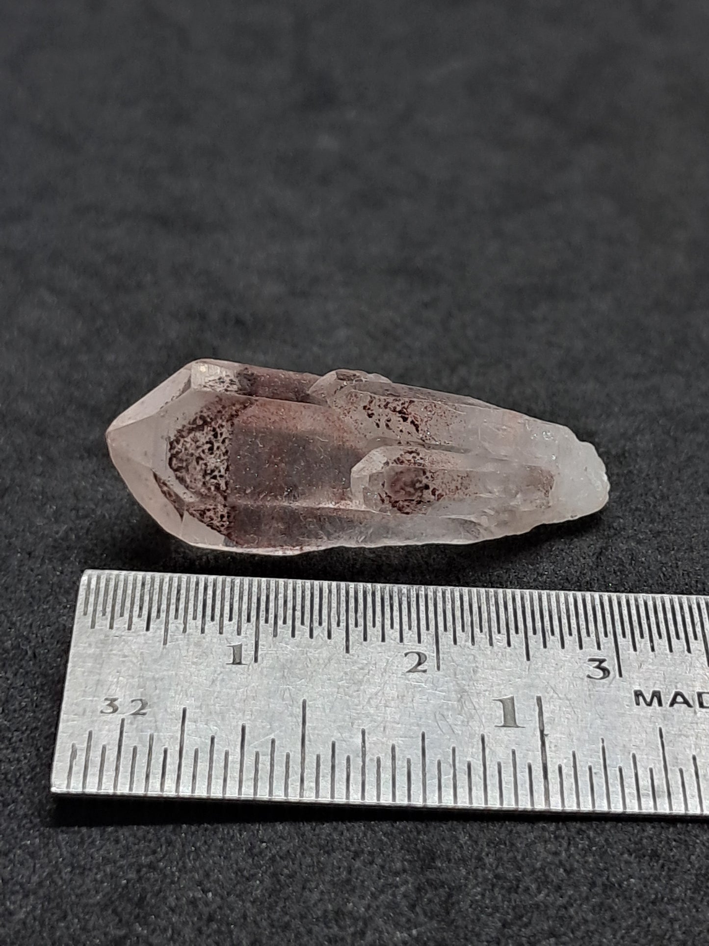 Cuarzo fantasma hematita (Telangana) | Cristal natural | Ejemplar mineral n.° HPQ47