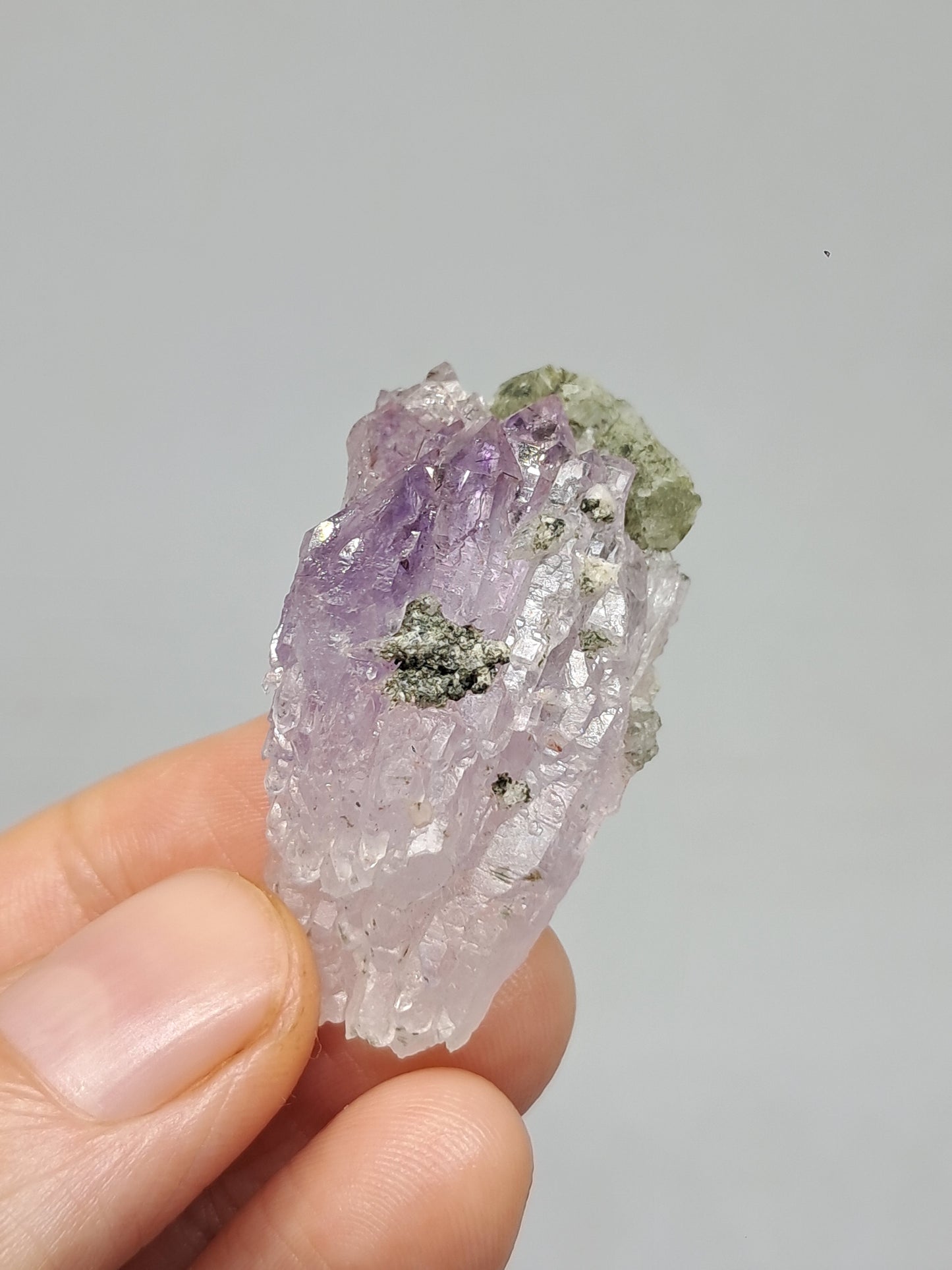 Amatista en racimo (Karur) | Cristal en bruto | Piedra natural | Ejemplar mineral n.° KA139