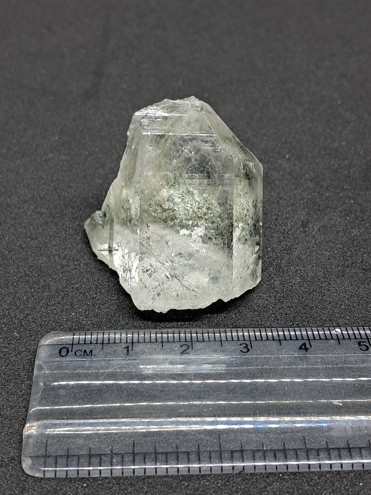 Quartz with Chlorite and Rutile inclusion (Non-precious Natural Stone) #CH37