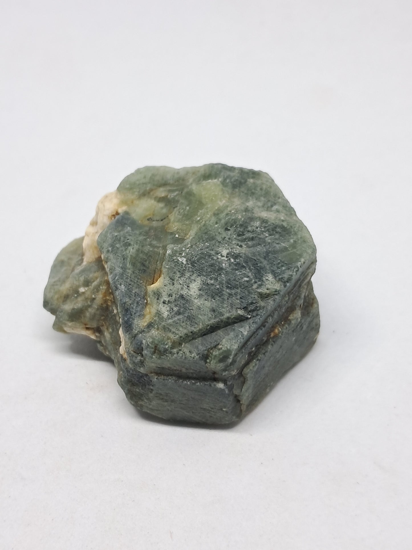 Rough Sapphire (Non-precious natural stone) #SP9