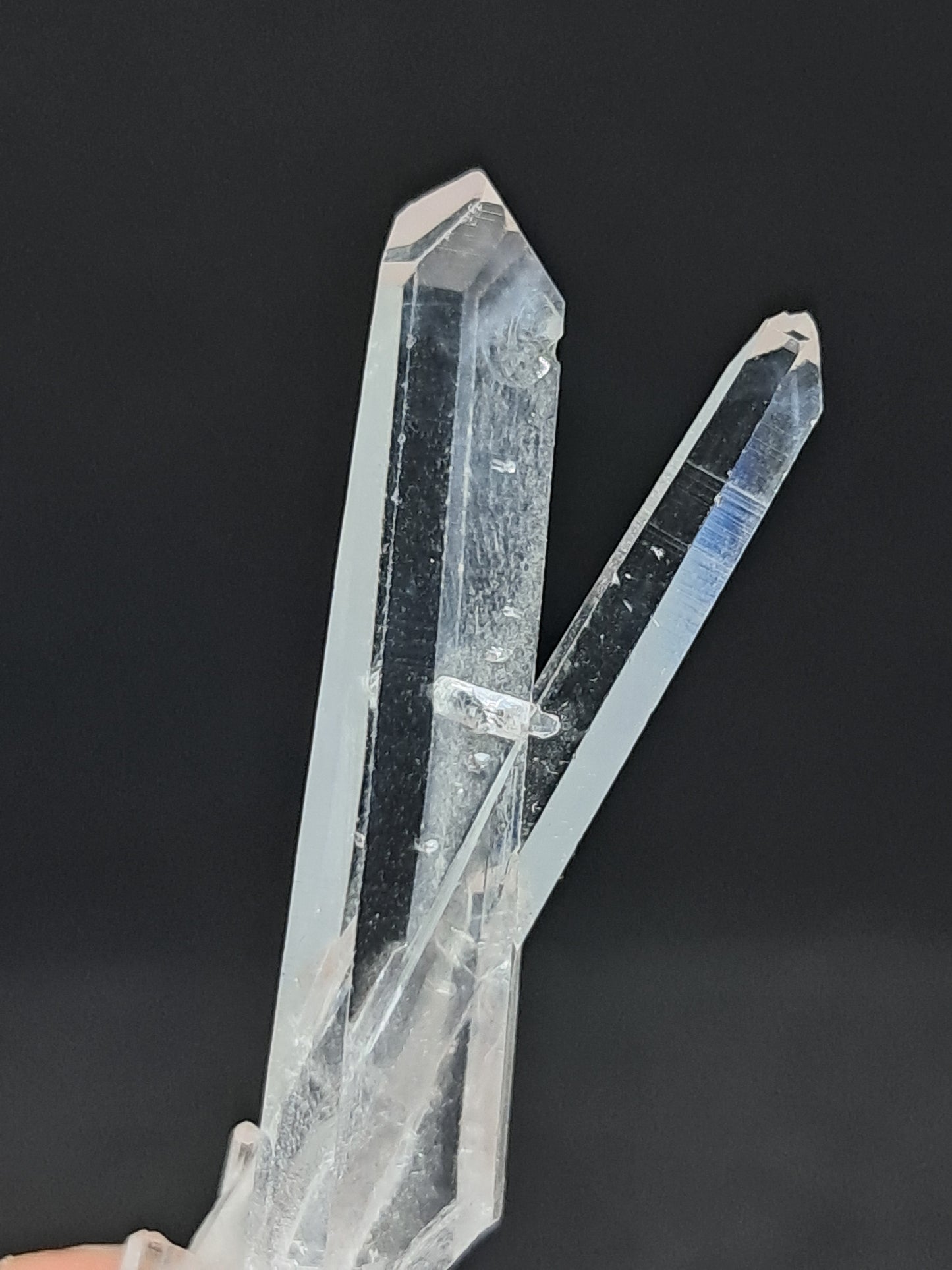 Cuarzo láser intersecante (Santander, Colombia), punta natural superclara | Ejemplar mineral n.° COQ2