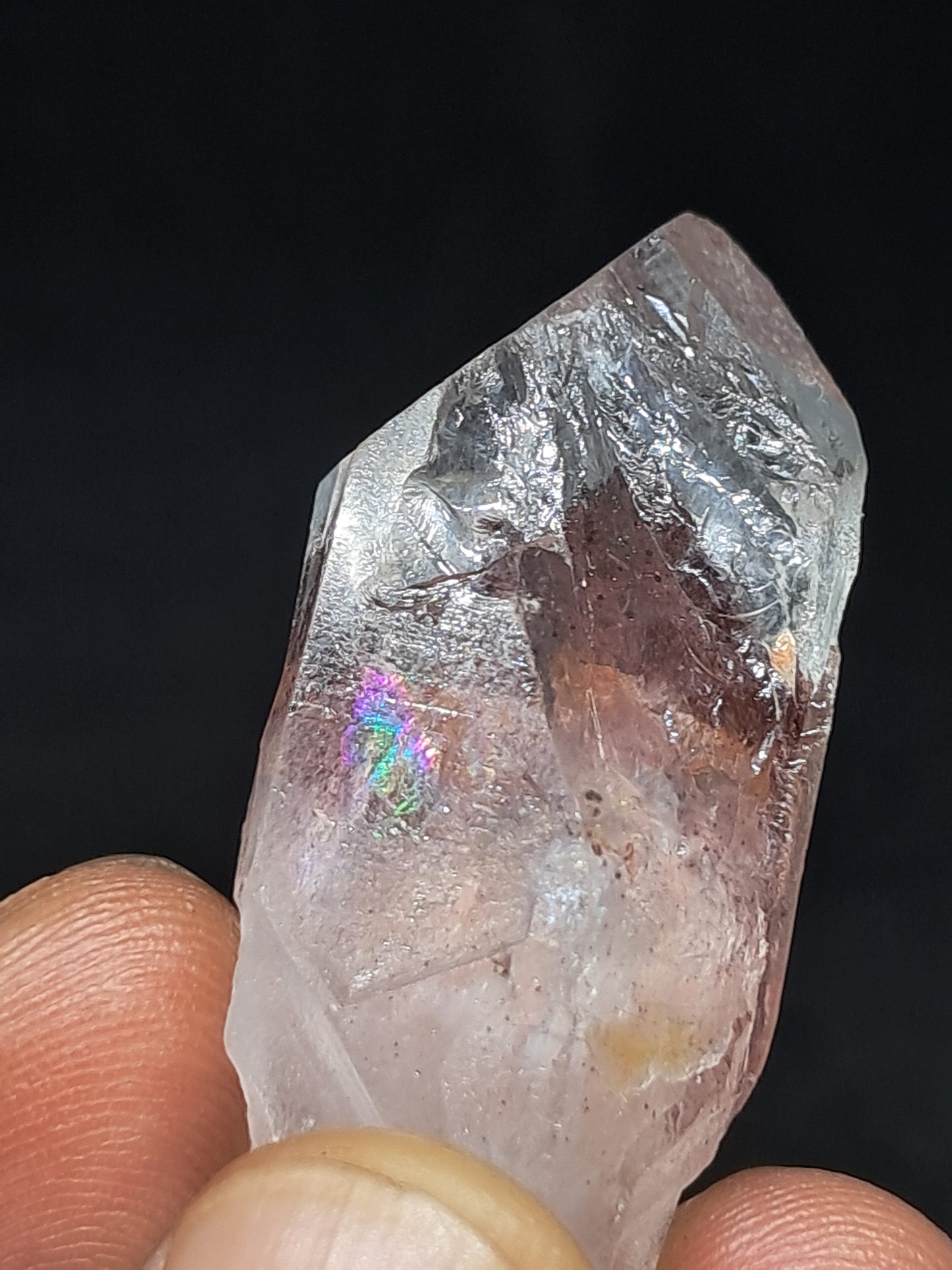 Punta de cristal natural de cuarzo fantasma hematita (Telangana) | Ejemplar mineral n.° HPQ37