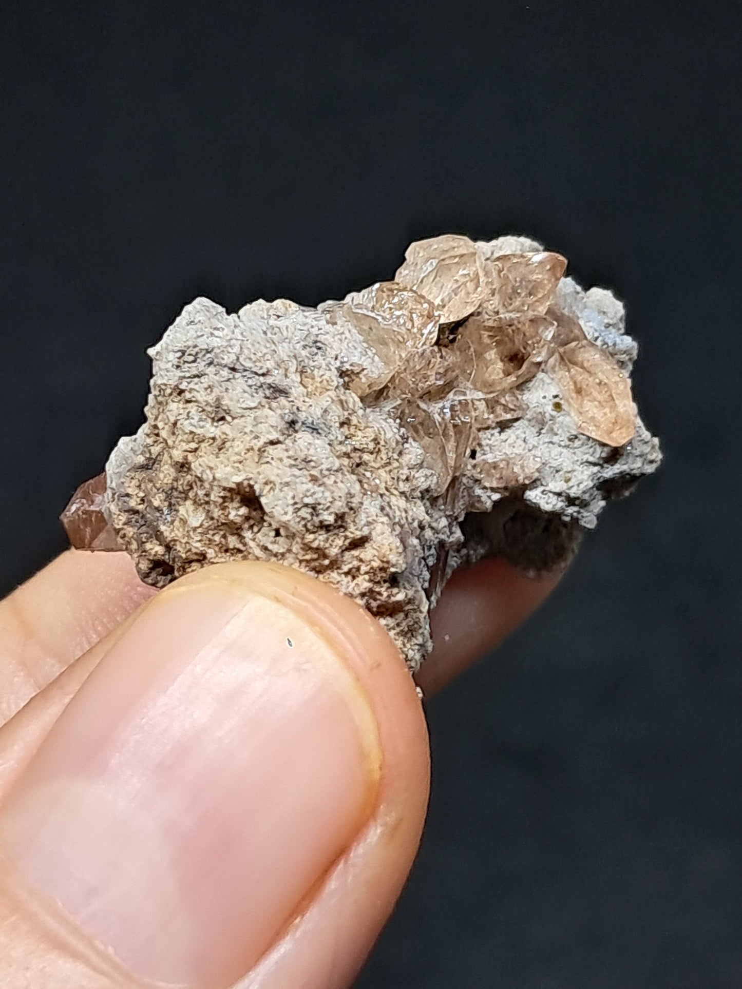 Cristales de topacio natural en matriz (México), piedra preciosa rara | Ejemplar mineral n.° TPZ8