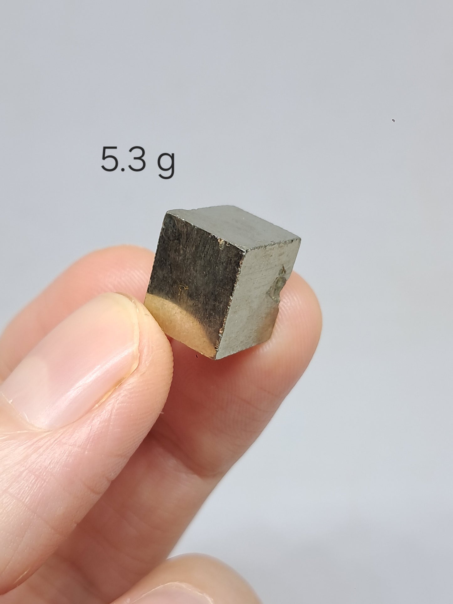 Pirita en bruto en cubos pequeños (España) Cristal natural | Ejemplar mineral n.° PR13