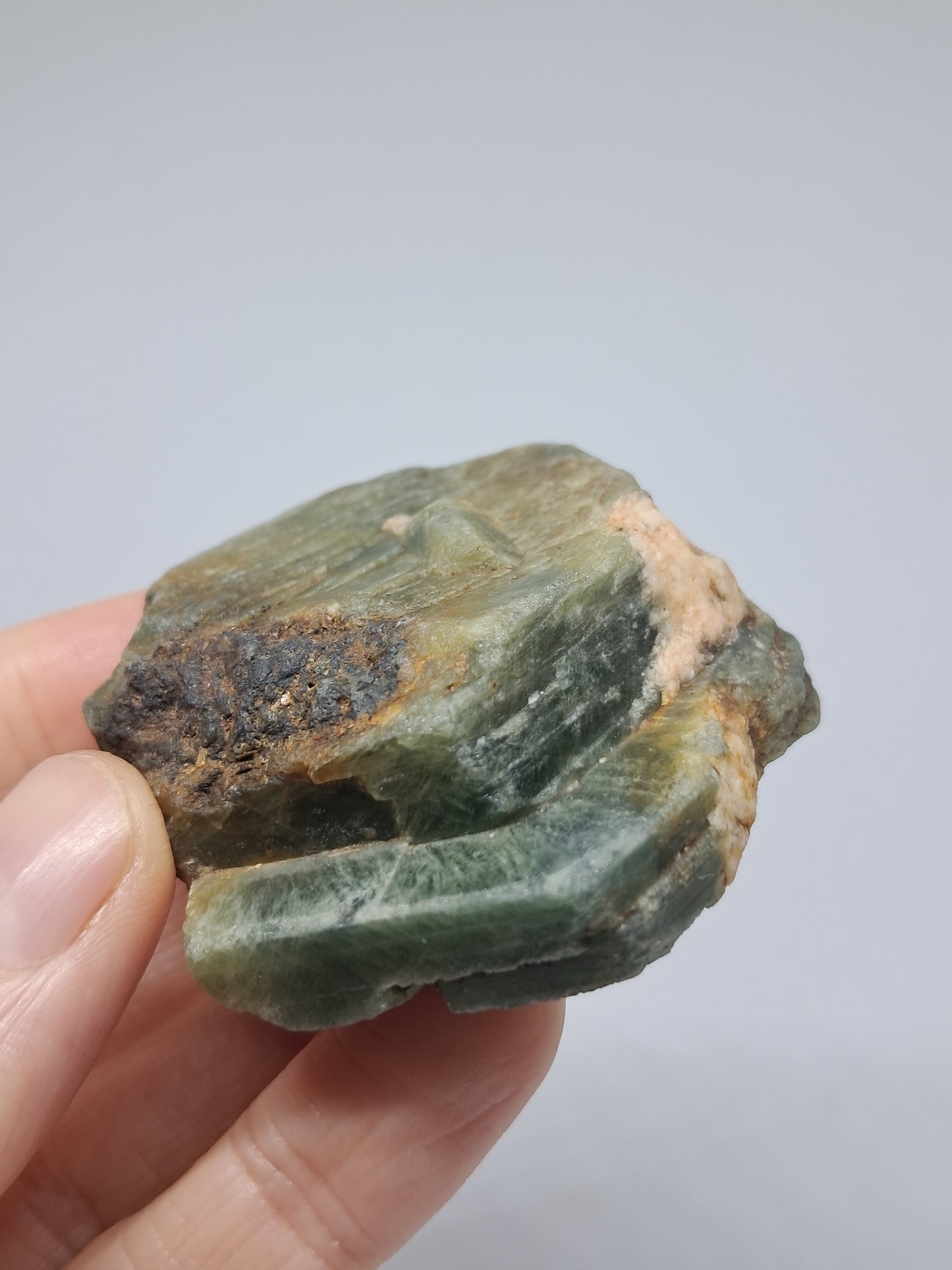 Rough Sapphire (Non-precious natural stone) #SP11