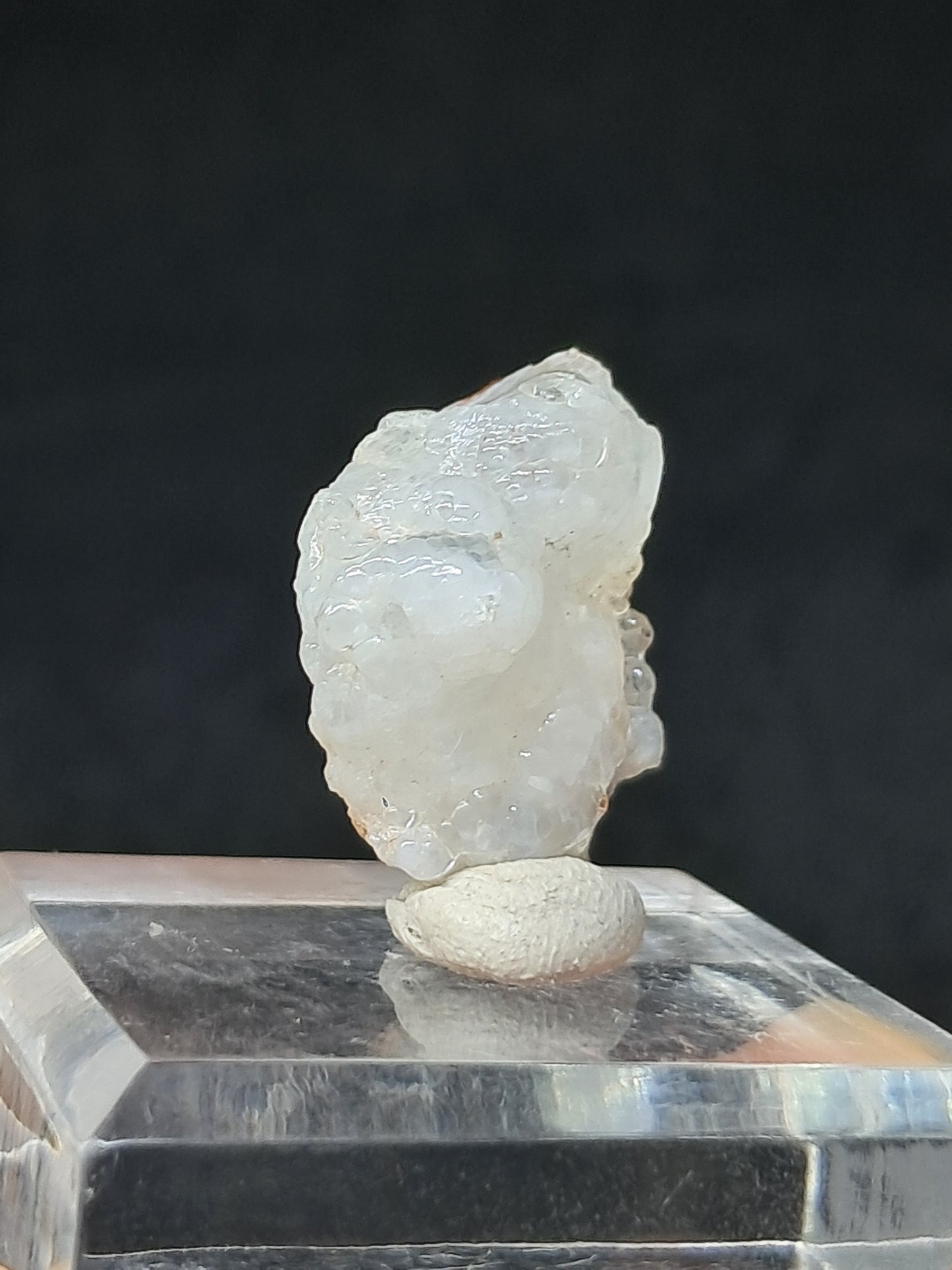 Ópalo hialita reactivo a los rayos UV (México), piedra de cristal en bruto | Ejemplar mineral n.° OH9