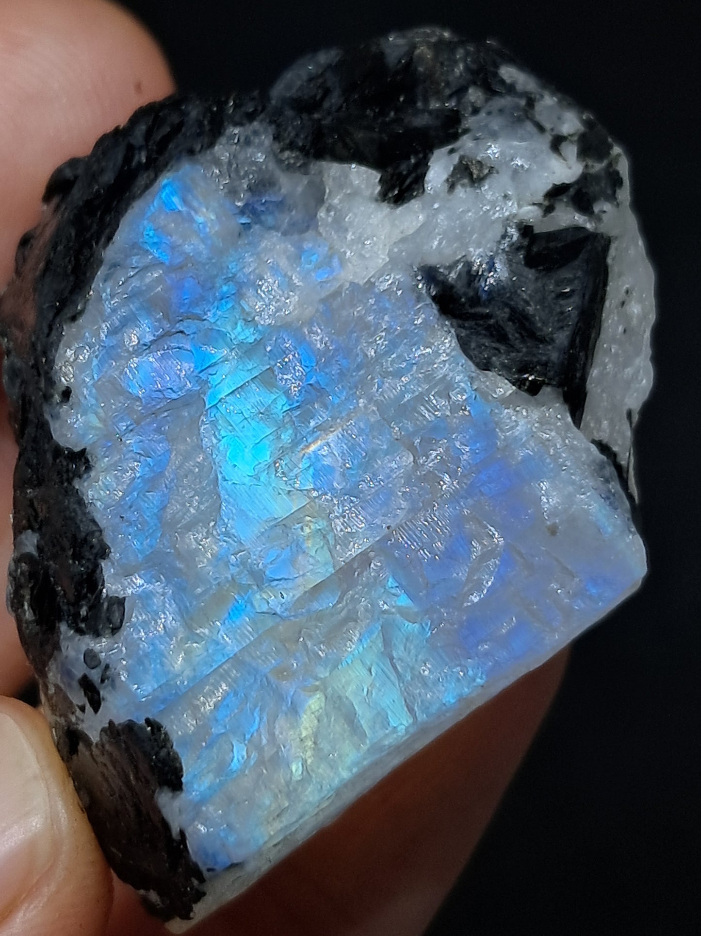Piedra lunar arcoíris de alta calidad (Odisha) en bruto | Roca natural n.° MN11