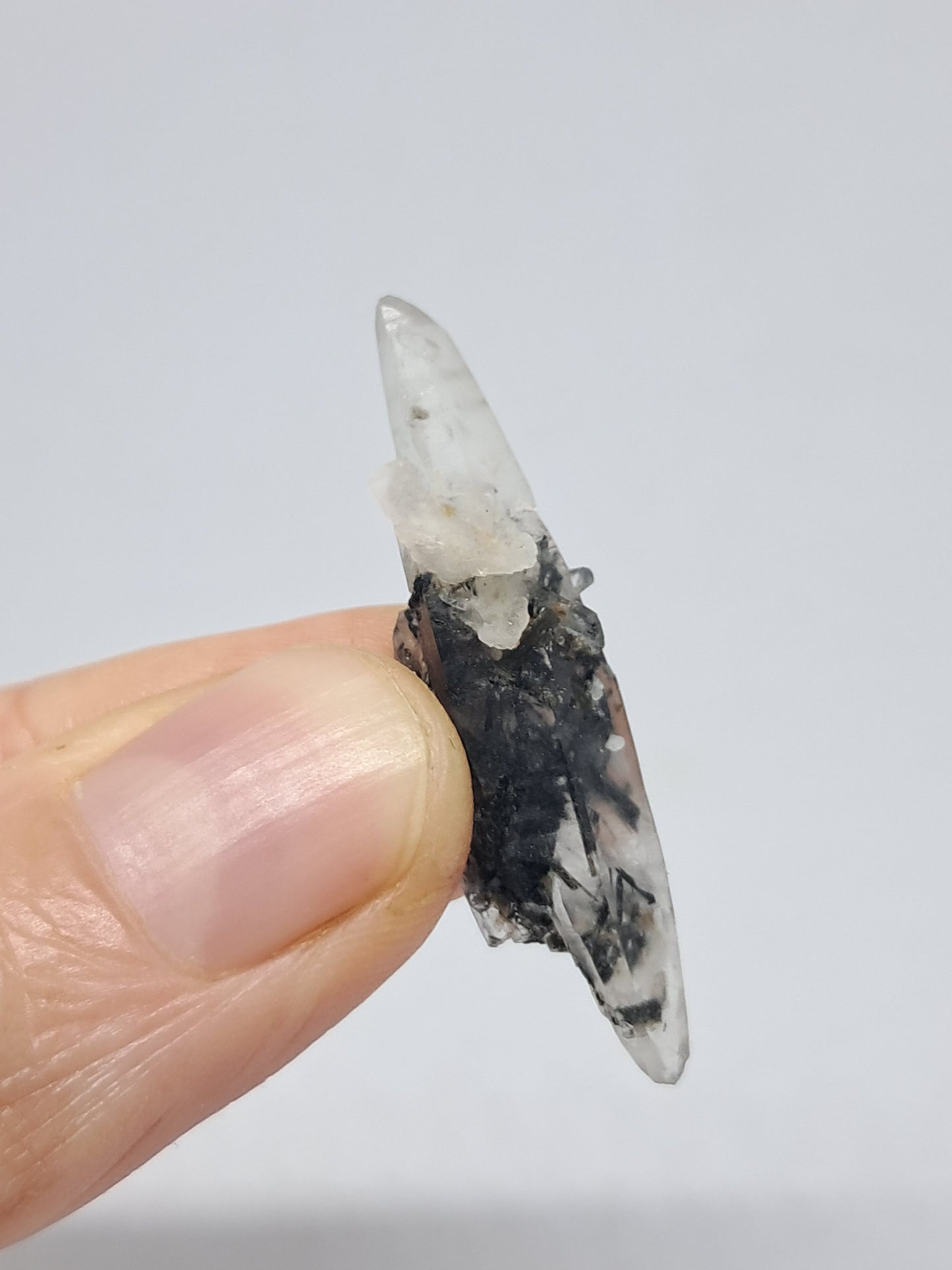 Tourmalinated Quartz biterminated point (Non-precious natural stone) #TQ16