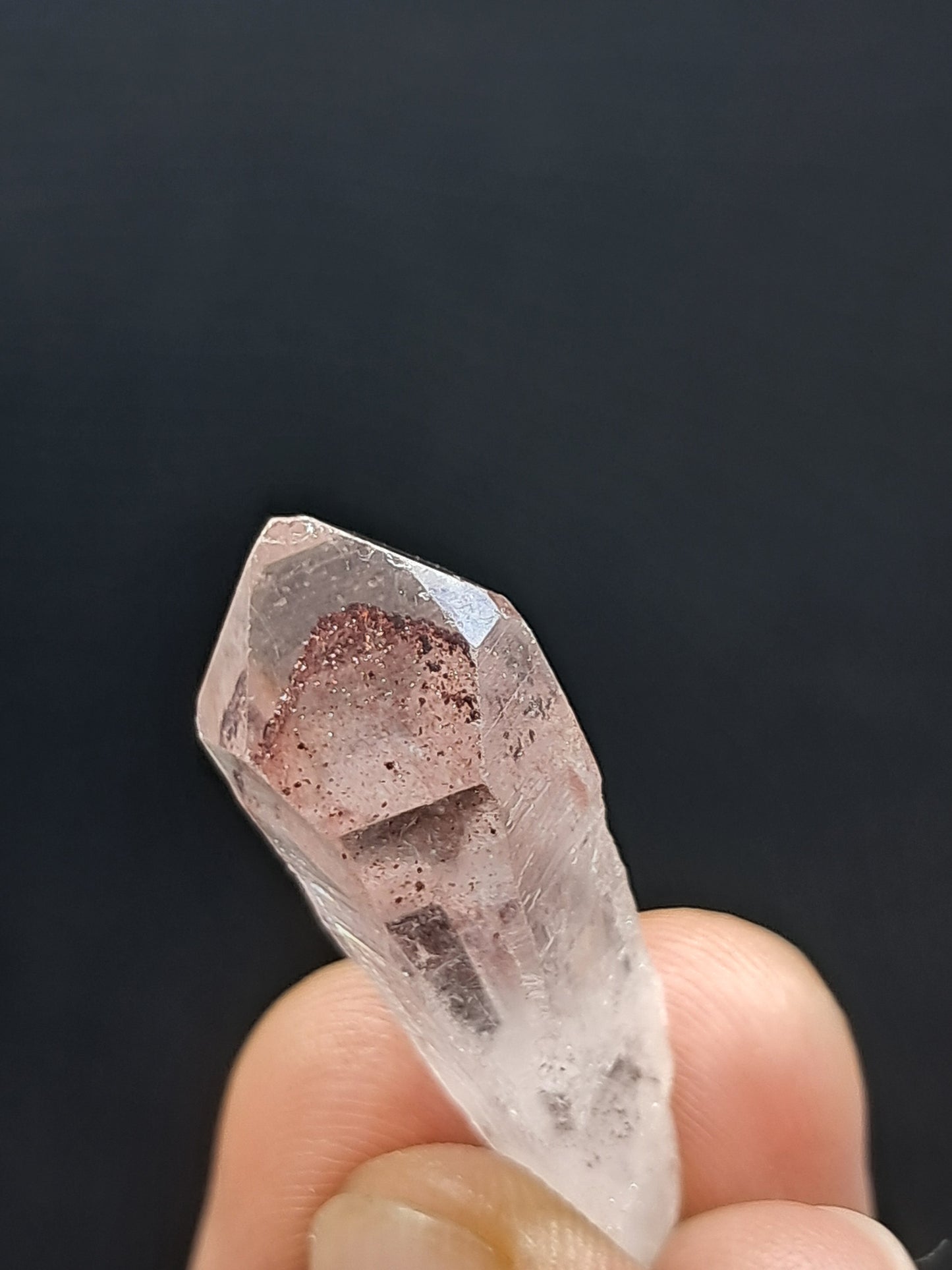 Cuarzo fantasma hematita (Telangana) | Cristal natural | Ejemplar mineral n.° HPQ47