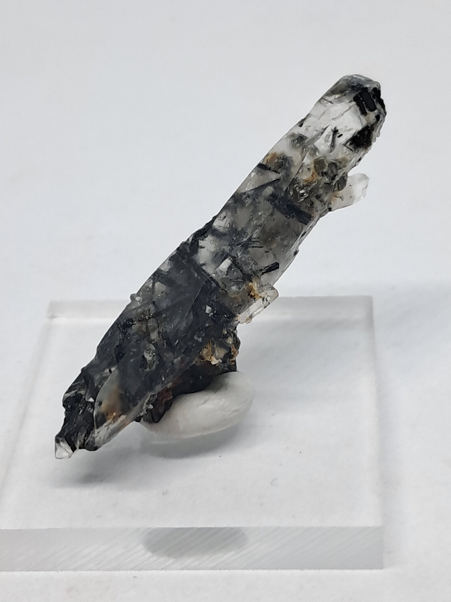 Tourmalinated Quartz natural crystal point (Non-precious natural stone) #TQ19