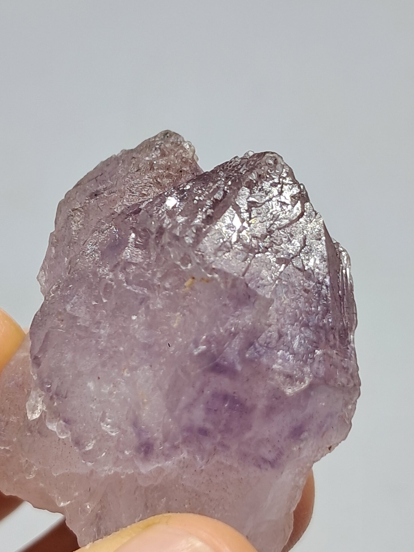 Punta de cristal de amatista grabada con cetro maclado (Karur) | Piedra natural | Ejemplar mineral n.° KA91