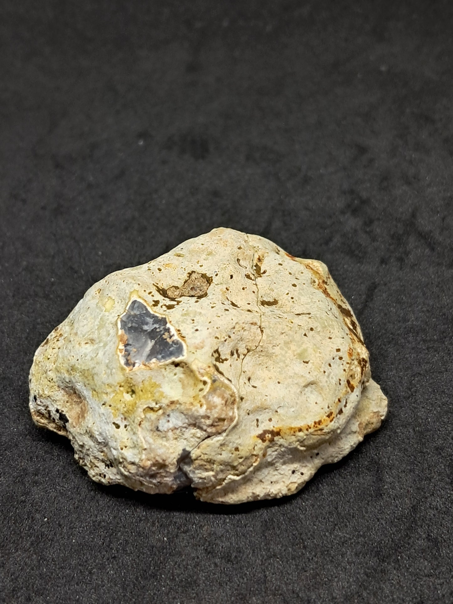 Quartz Geode #GD11 (Non-precious stone)