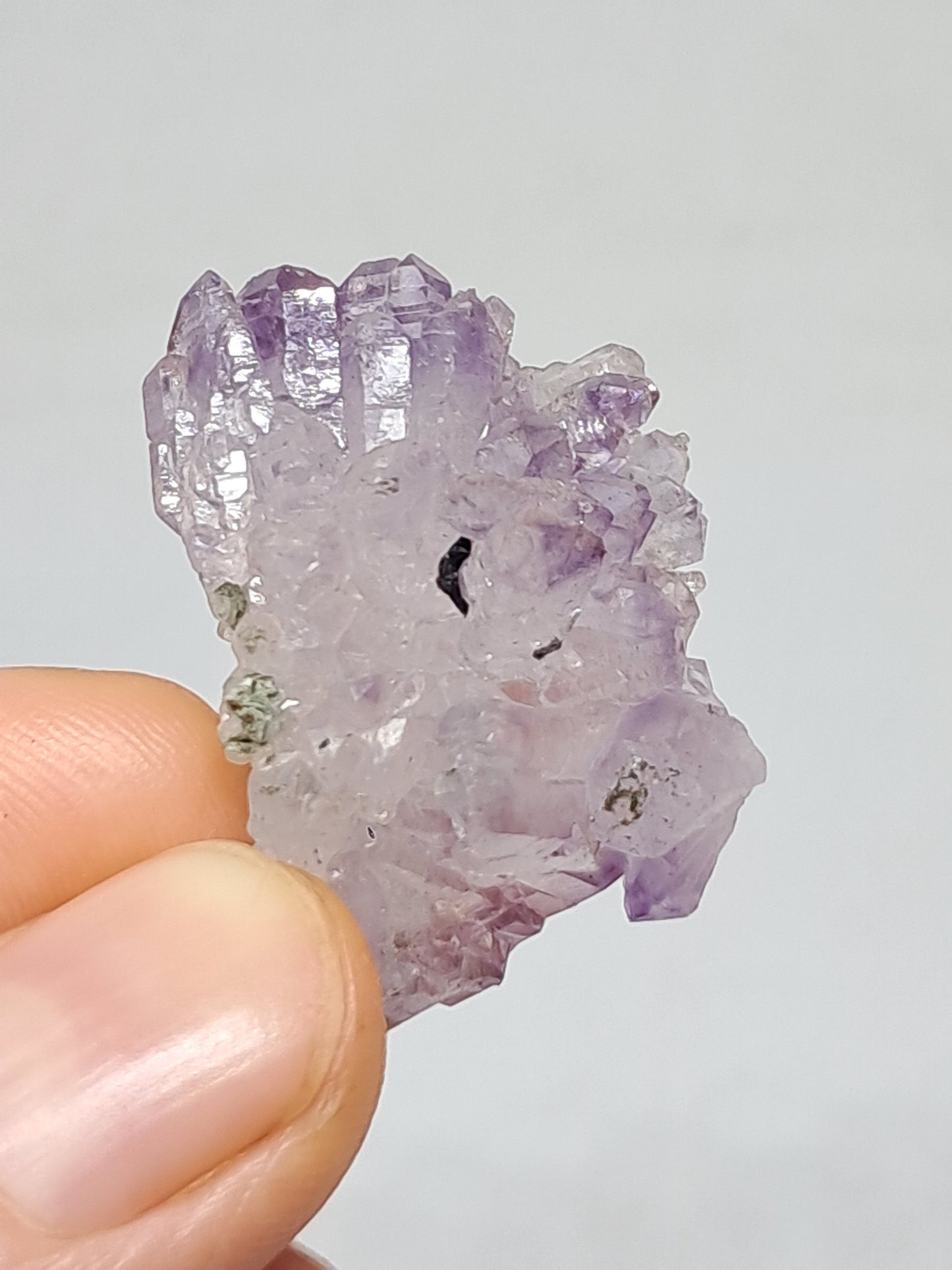 Amatista Elestial (Karur) | Cúmulo de cristales en bruto | Piedra natural | Ejemplar mineral n.° KA129