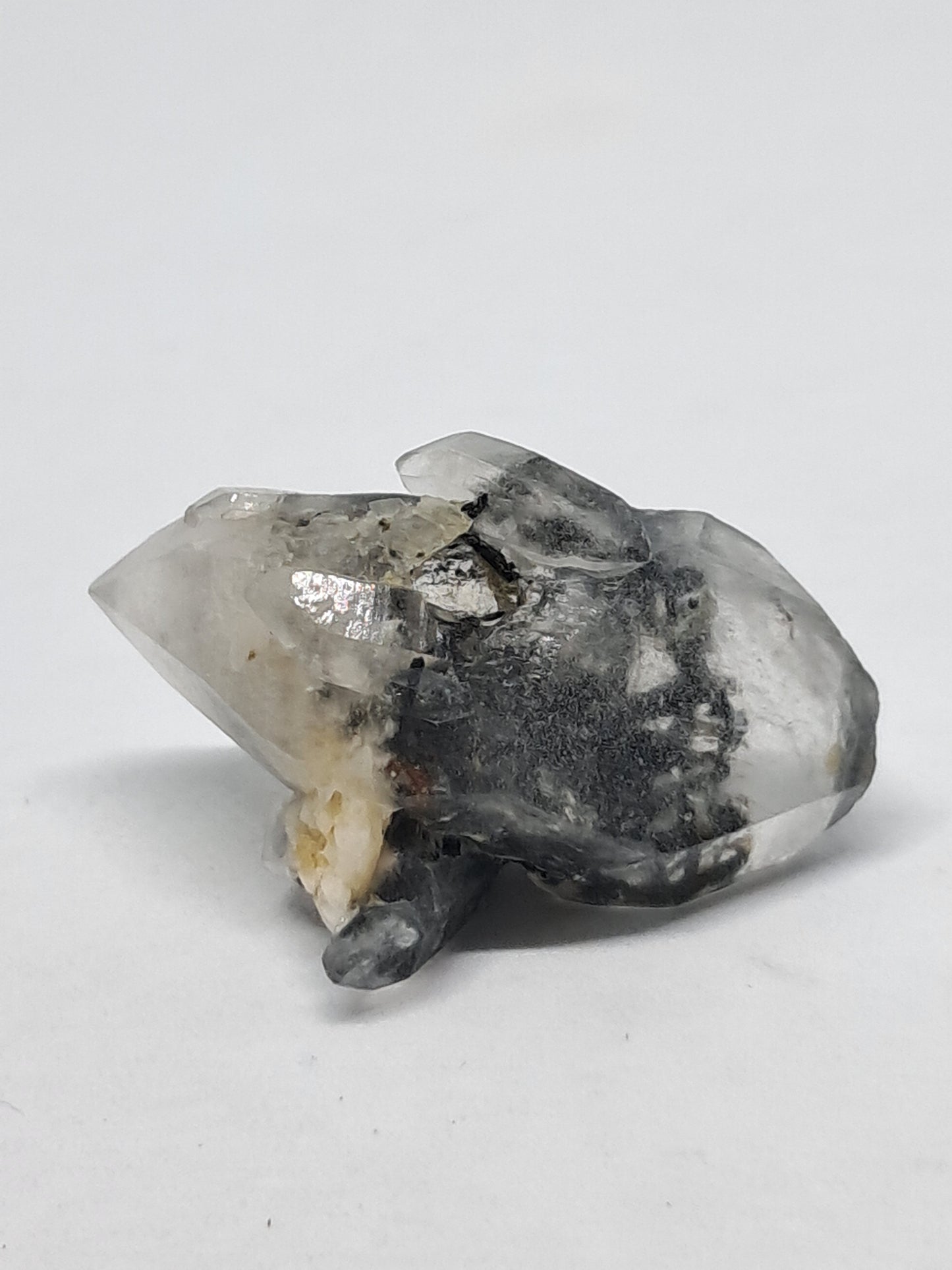 Tourmalinated Quartz natural crystal point (Non-precious natural stone) #TQ6
