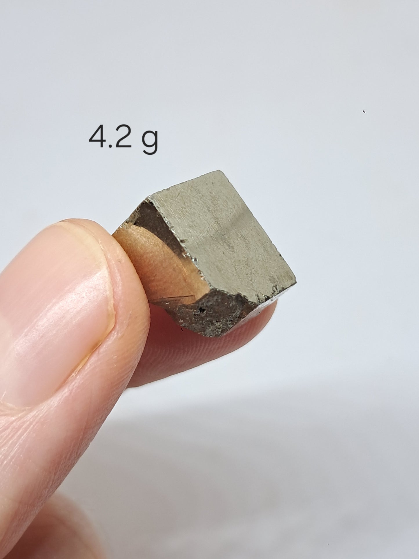 Pirita en bruto en cubos pequeños (España) Cristal natural | Ejemplar mineral n.° PR13