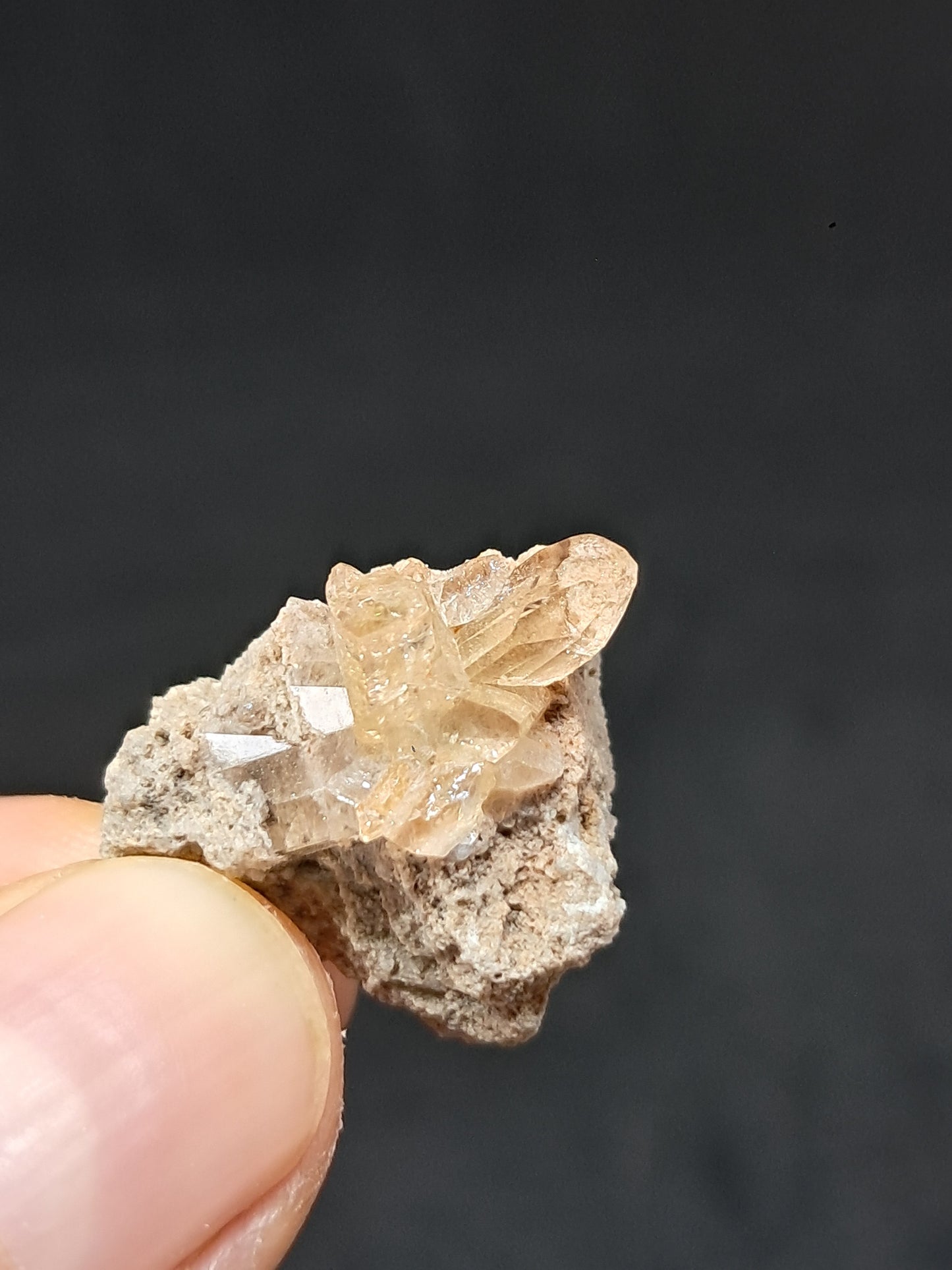 Cristales de topacio natural en matriz (México), piedra preciosa rara | Ejemplar mineral n.° TPZ14