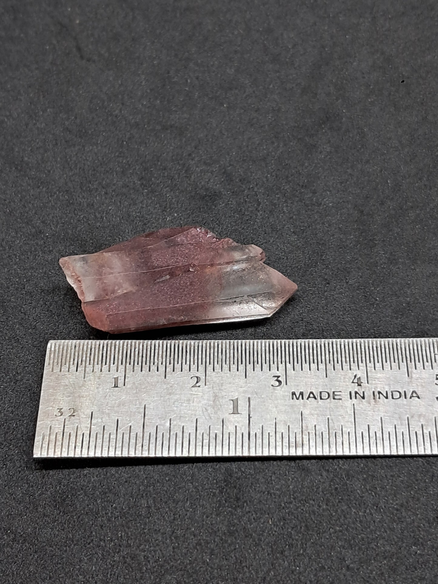 Punta de cristal natural de cuarzo fantasma hematita (Telangana) | Ejemplar mineral n.° HPQ17
