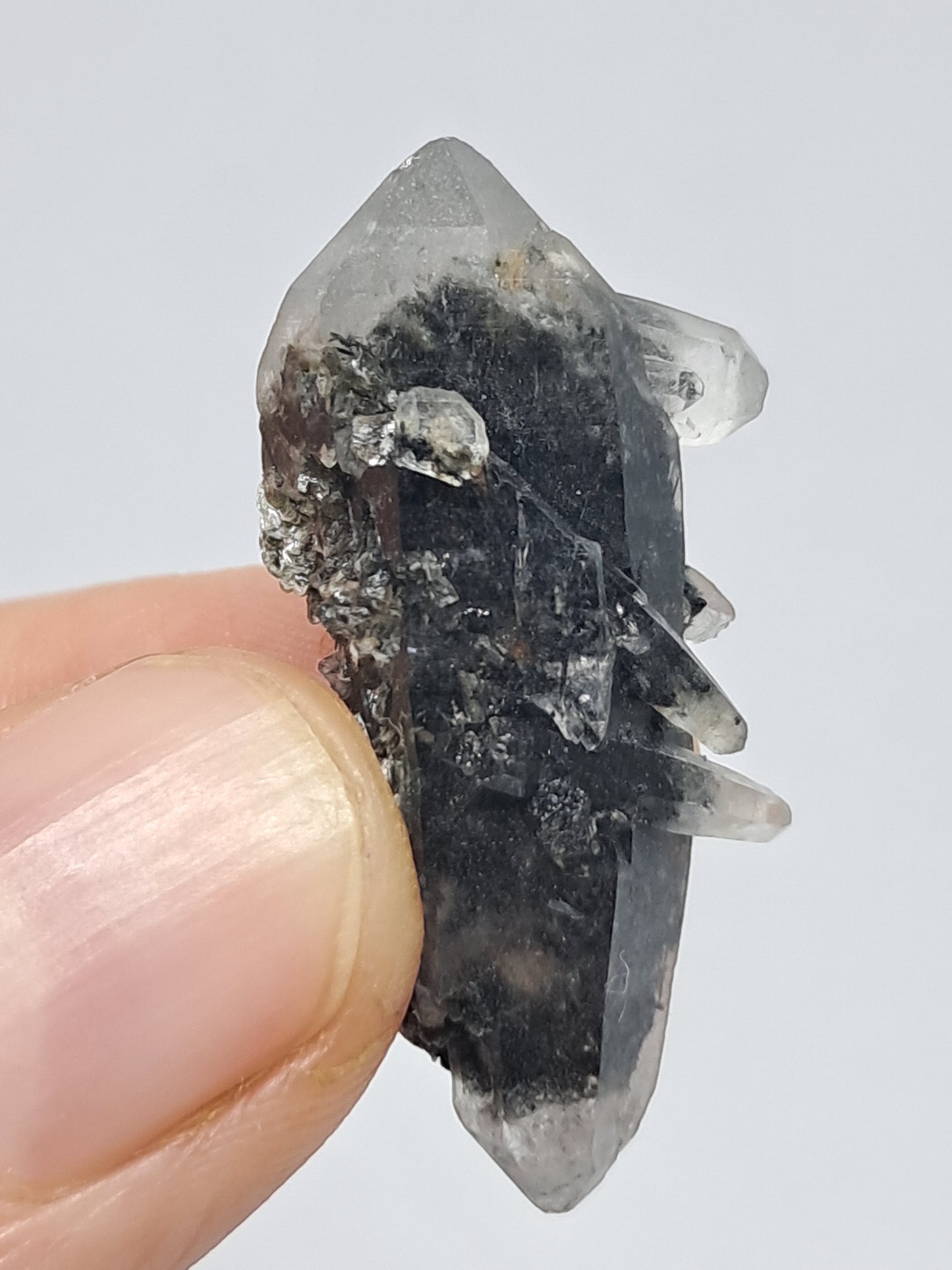 Tourmalinated Quartz biterminated point (Non-precious natural stone) #TQ17